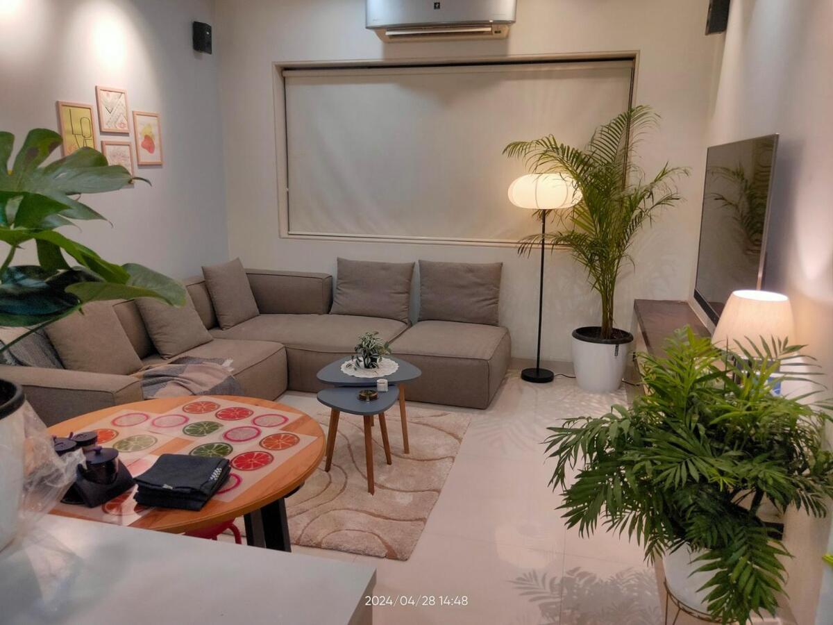 Casa Amora - Stylish Luxe 2bed 3bath Luxury Mumbai