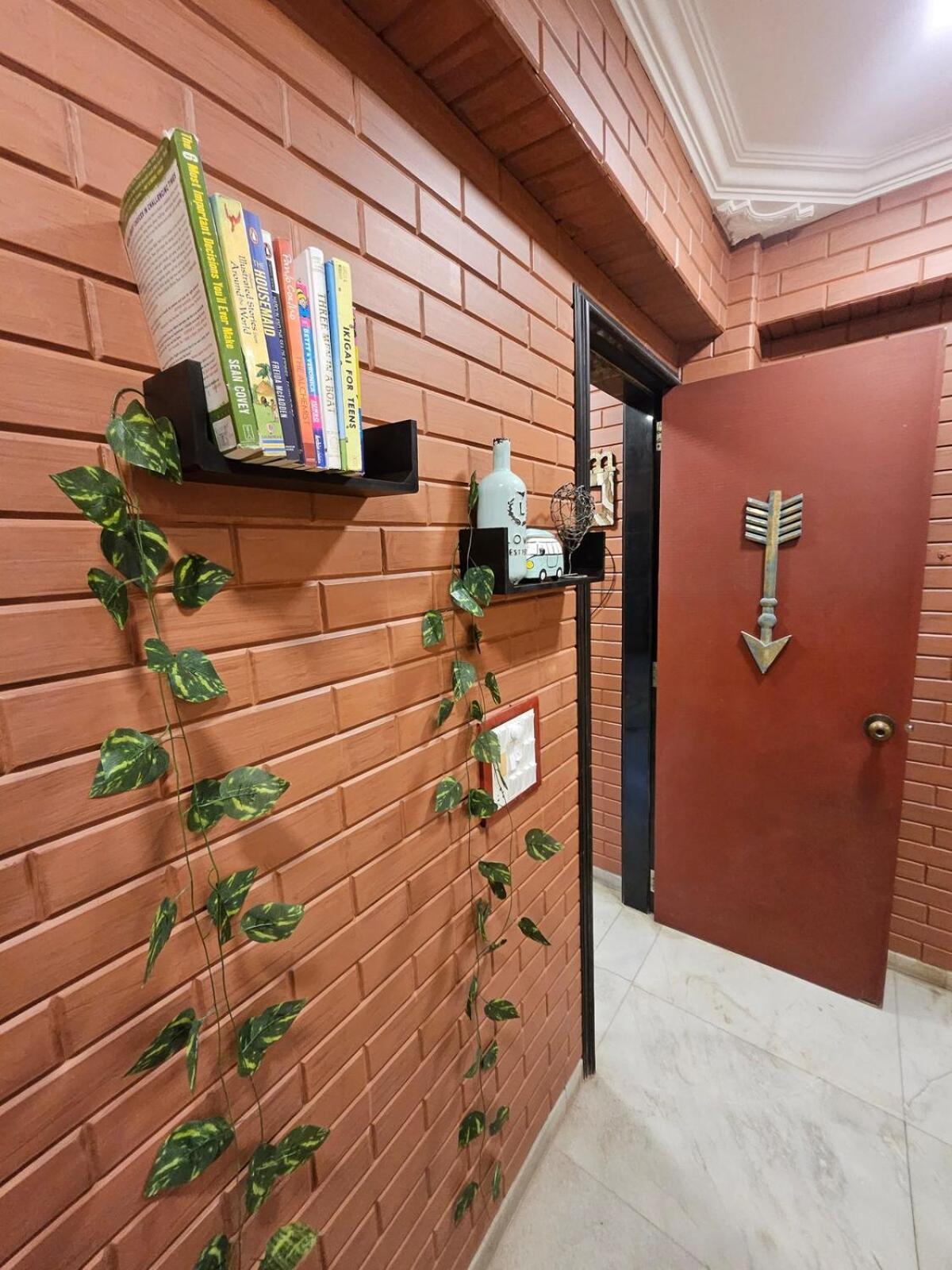 Apartment Brick Maison 1bhk With Free Parking, Juhu Bandra