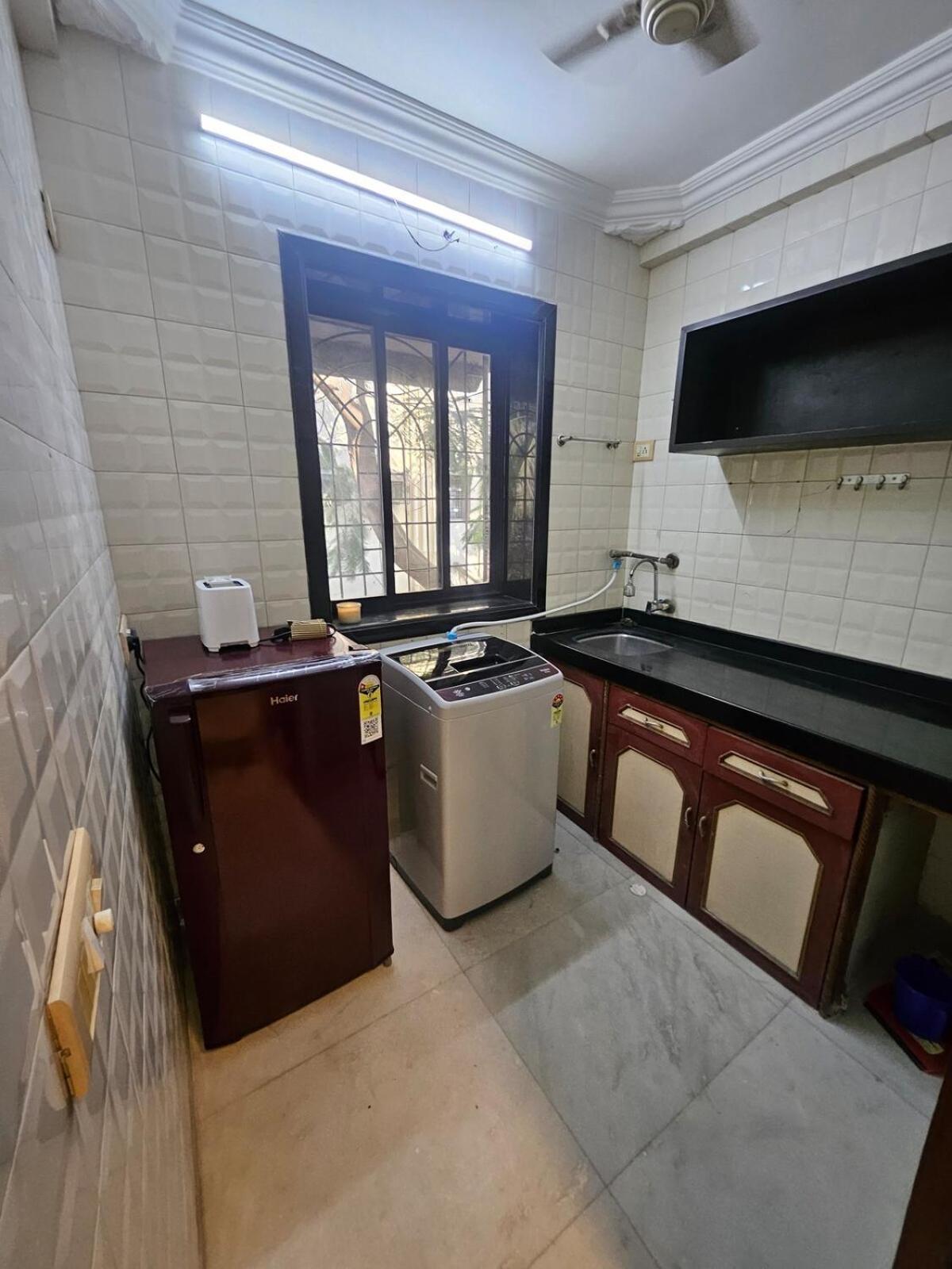 Brick Maison 1bhk With Free Parking, Juhu Bandra