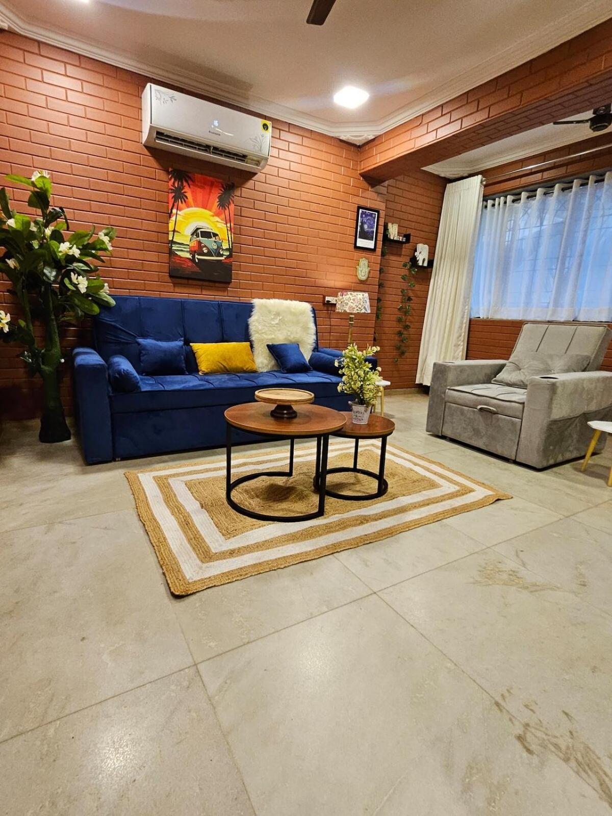 Brick Maison 1bhk With Free Parking, Juhu Bandra *