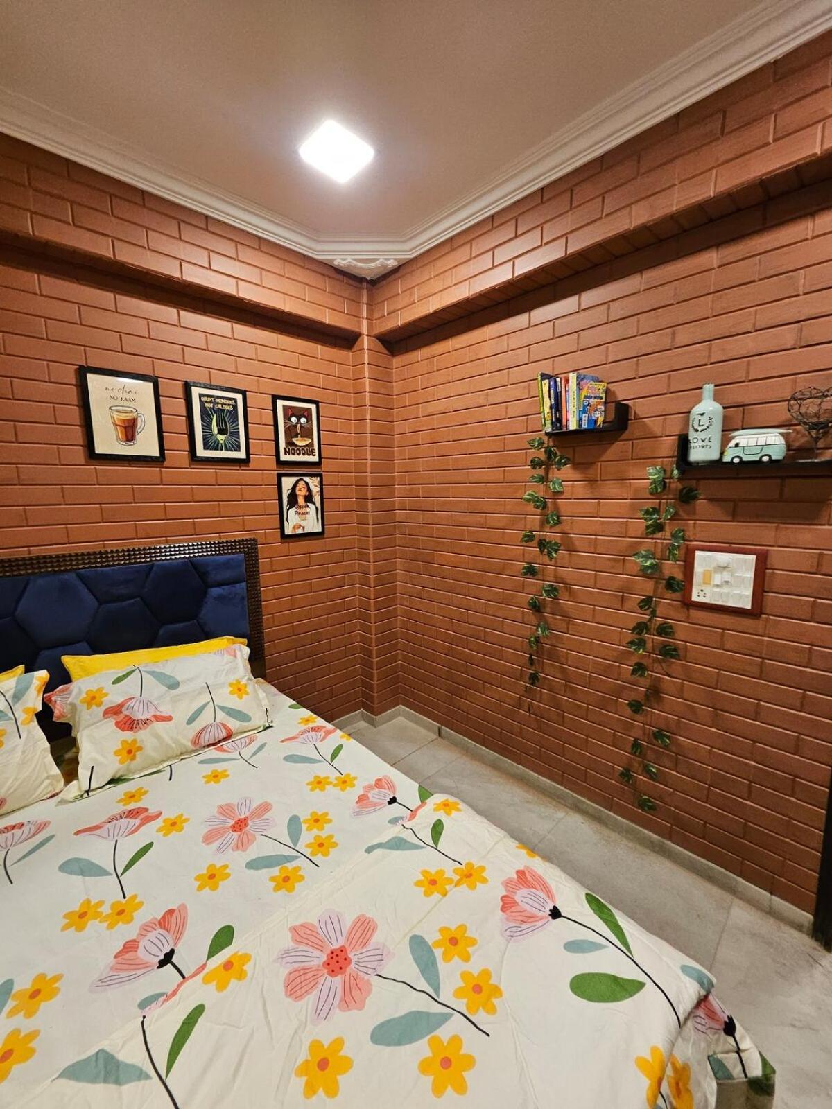 Brick Maison 1bhk With Free Parking, Juhu Bandra * Mumbai