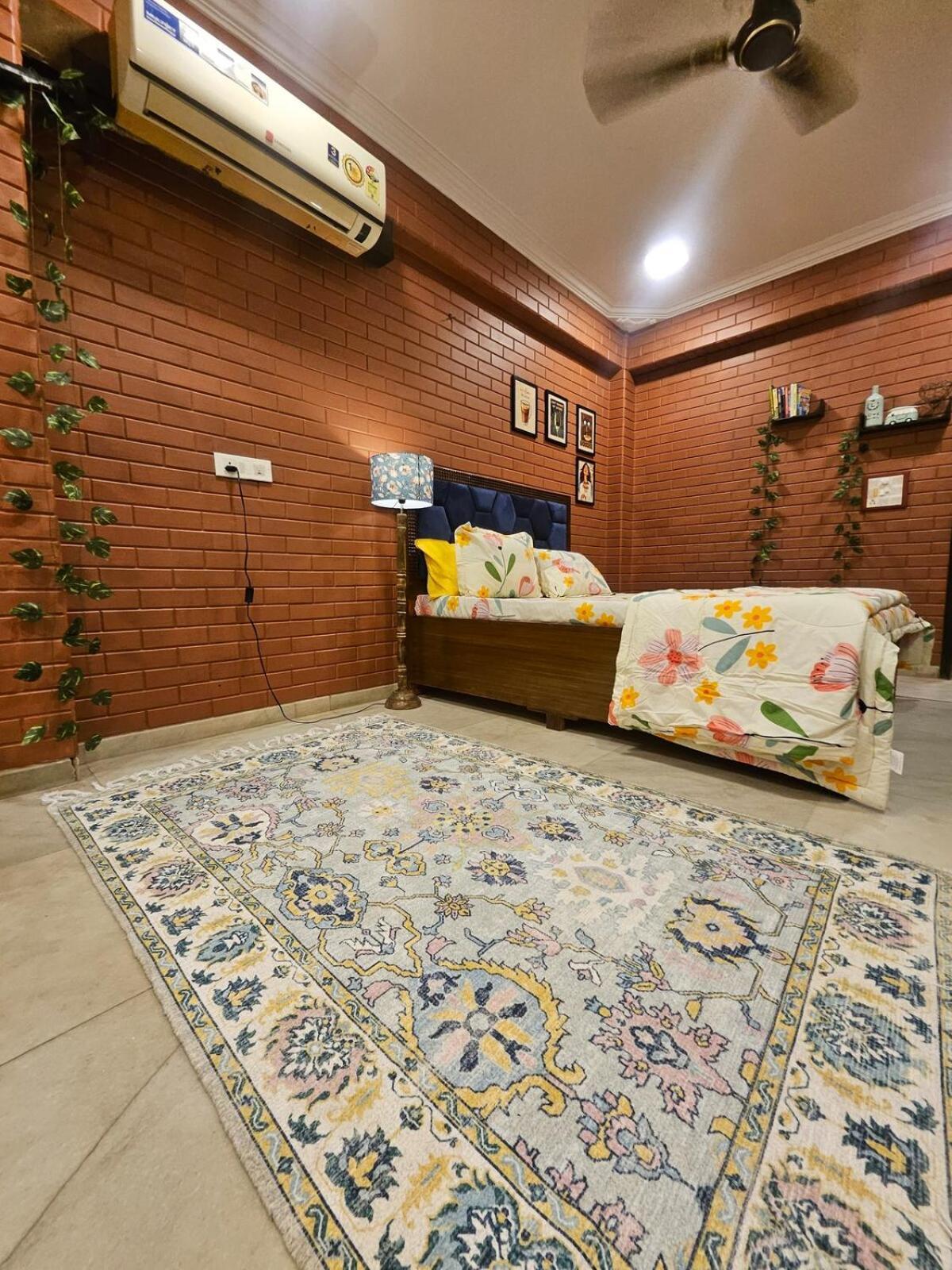 Brick Maison 1bhk With Free Parking, Juhu Bandra