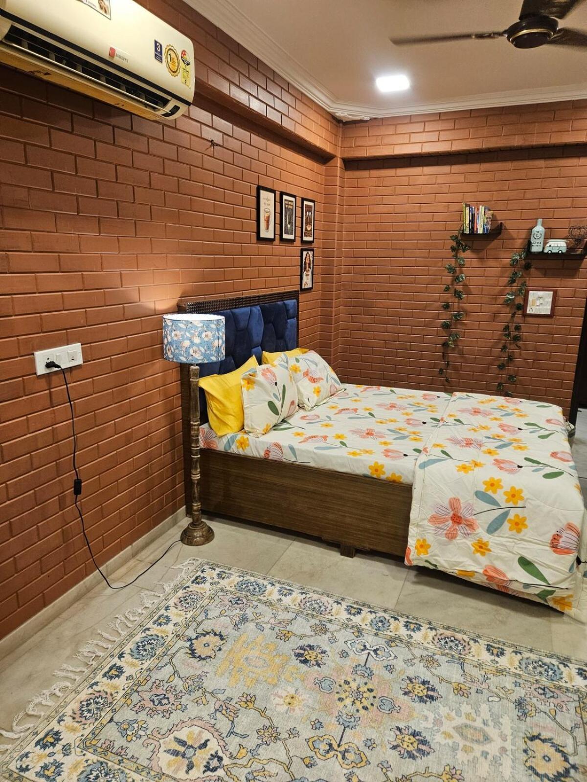 Brick Maison 1bhk With Free Parking, Juhu Bandra Apartment Mumbai