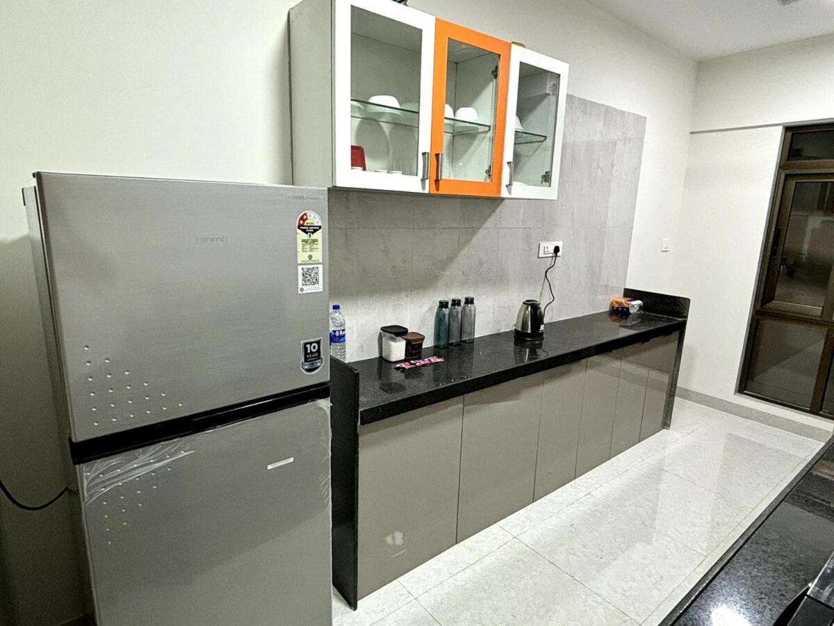 Vibrant 2 Bhk Near Airport Apartment Mumbai