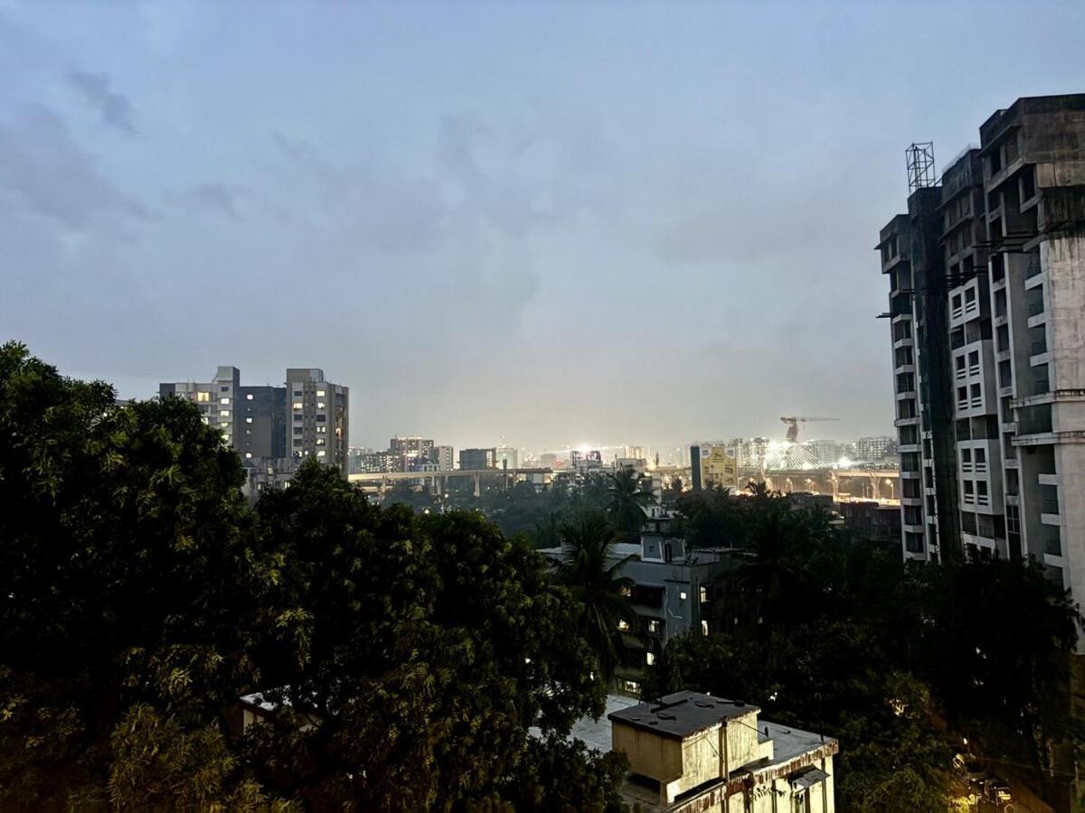 Apartment Vibrant 2 Bhk Near Airport Mumbai