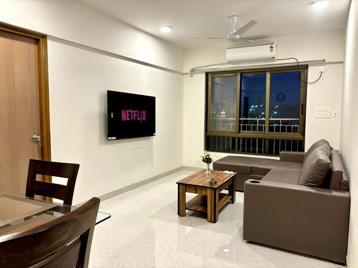 Vibrant 2 Bhk Near Airport * Mumbai