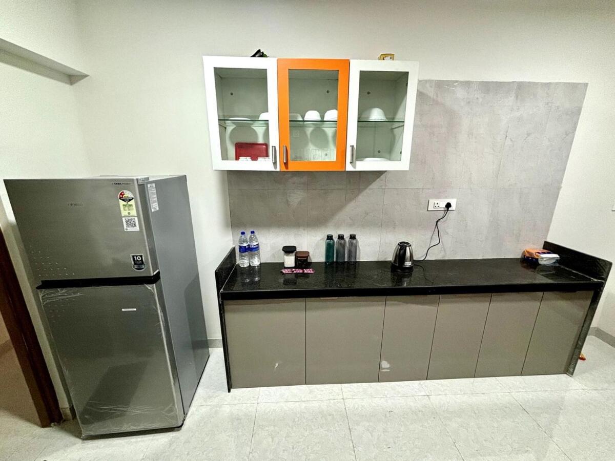 Vibrant 2 Bhk Near Airport Apartment