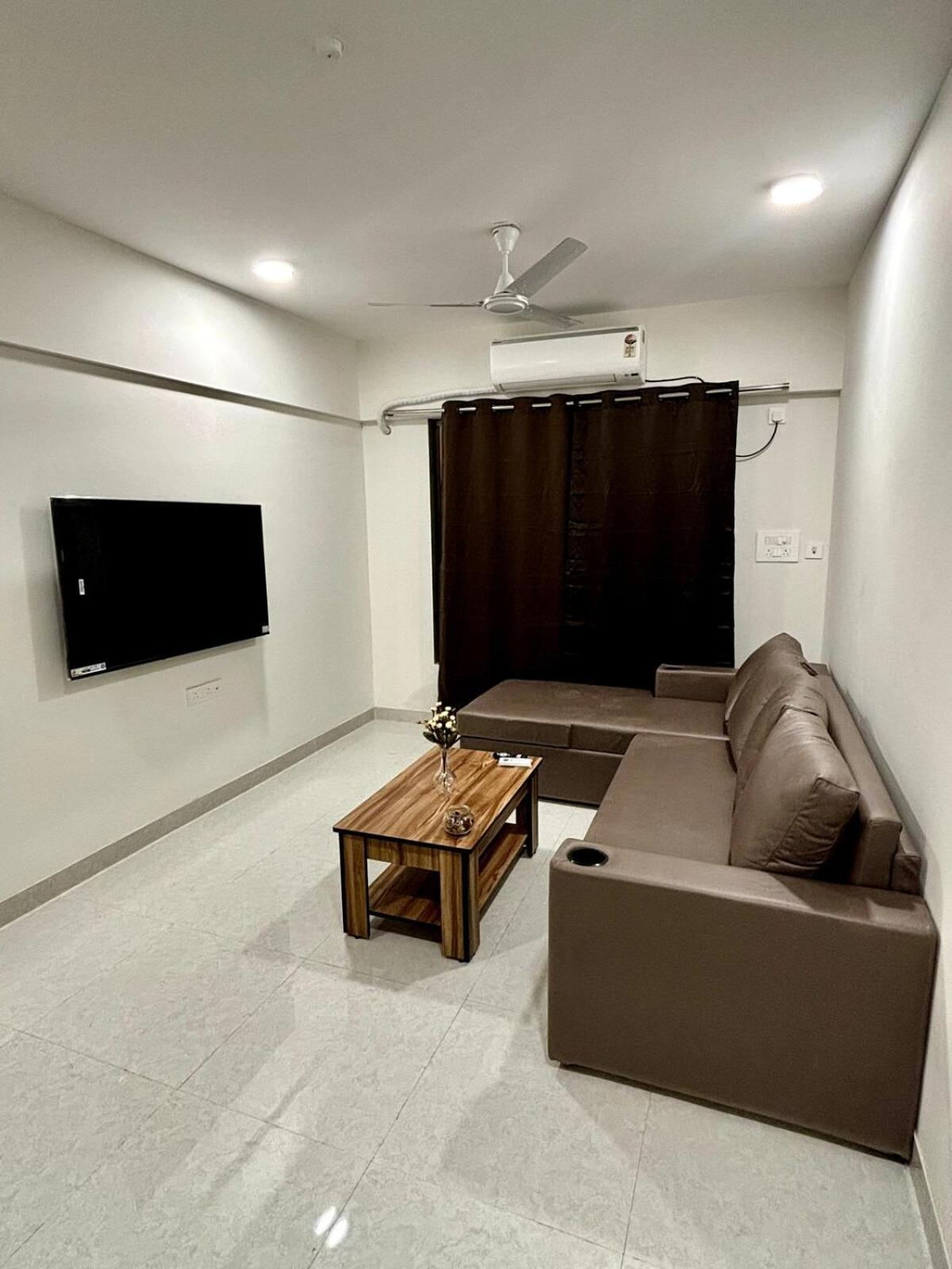 Apartment Vibrant 2 Bhk Near Airport Mumbai