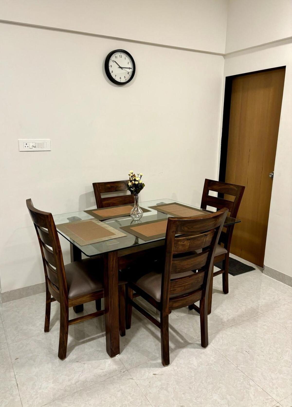 Vibrant 2 Bhk Near Airport Apartment Mumbai