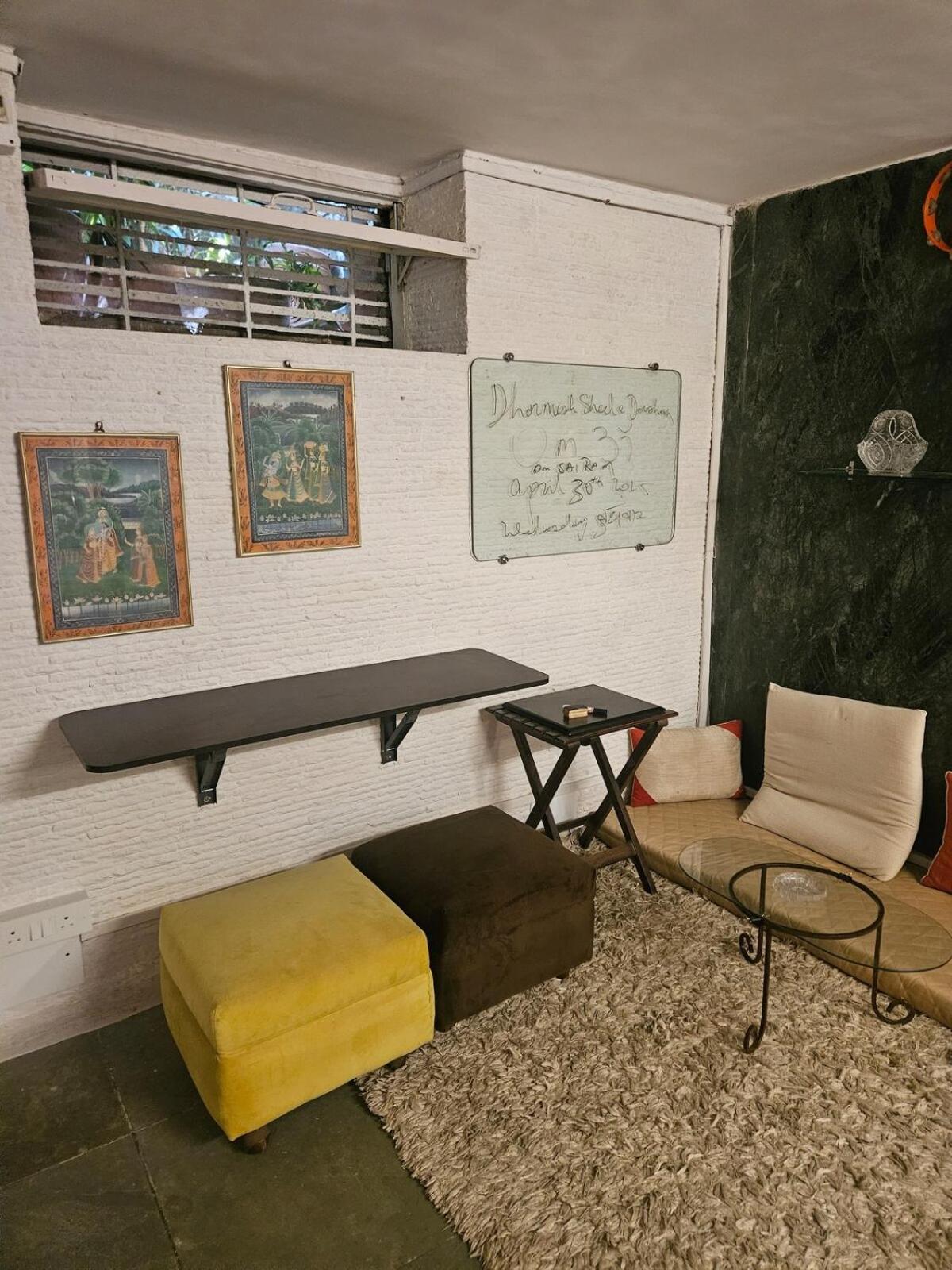 The Beautiful Bollywood 2bhk In Bandra *