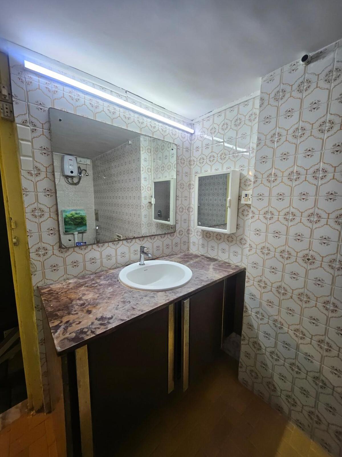 The Beautiful Bollywood 2bhk In Bandra Apartment *