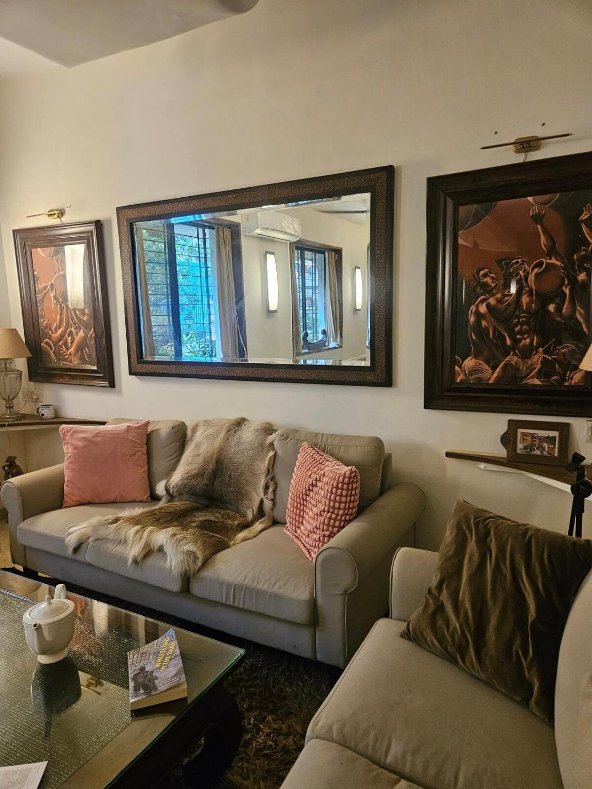 The Beautiful Bollywood 2bhk In Bandra * Mumbai