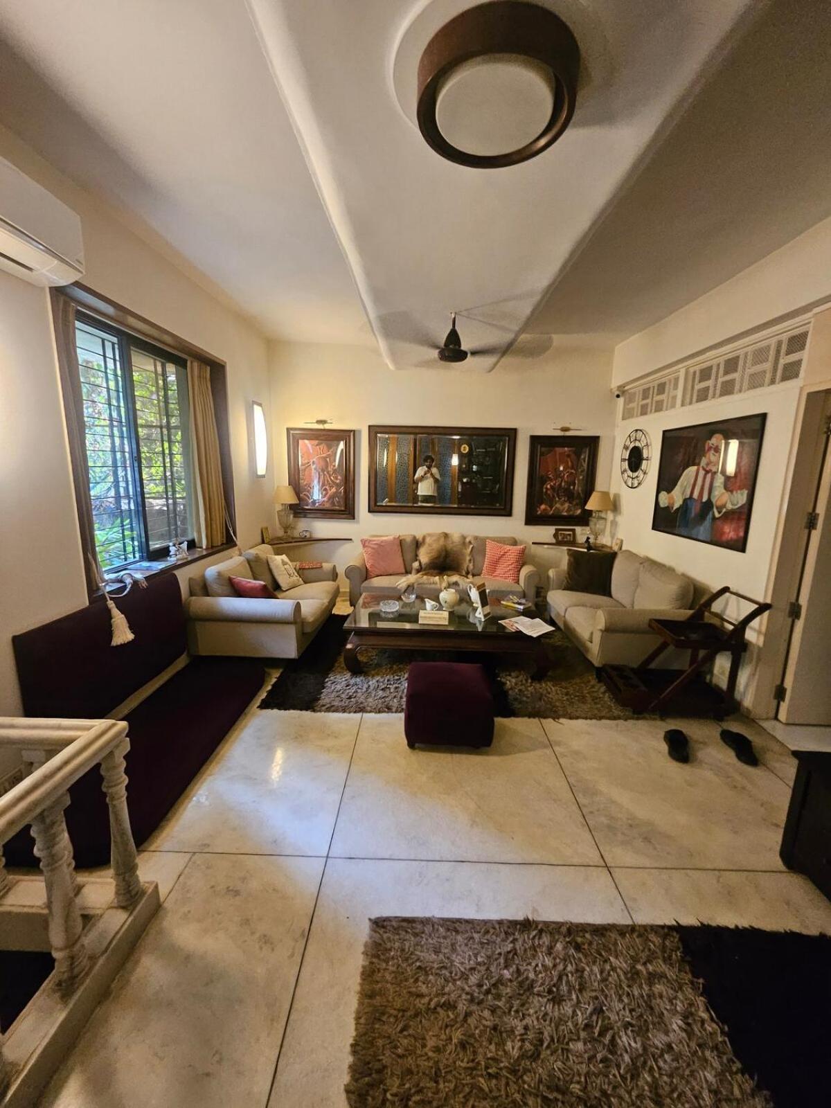 The Beautiful Bollywood 2bhk In Bandra Mumbai