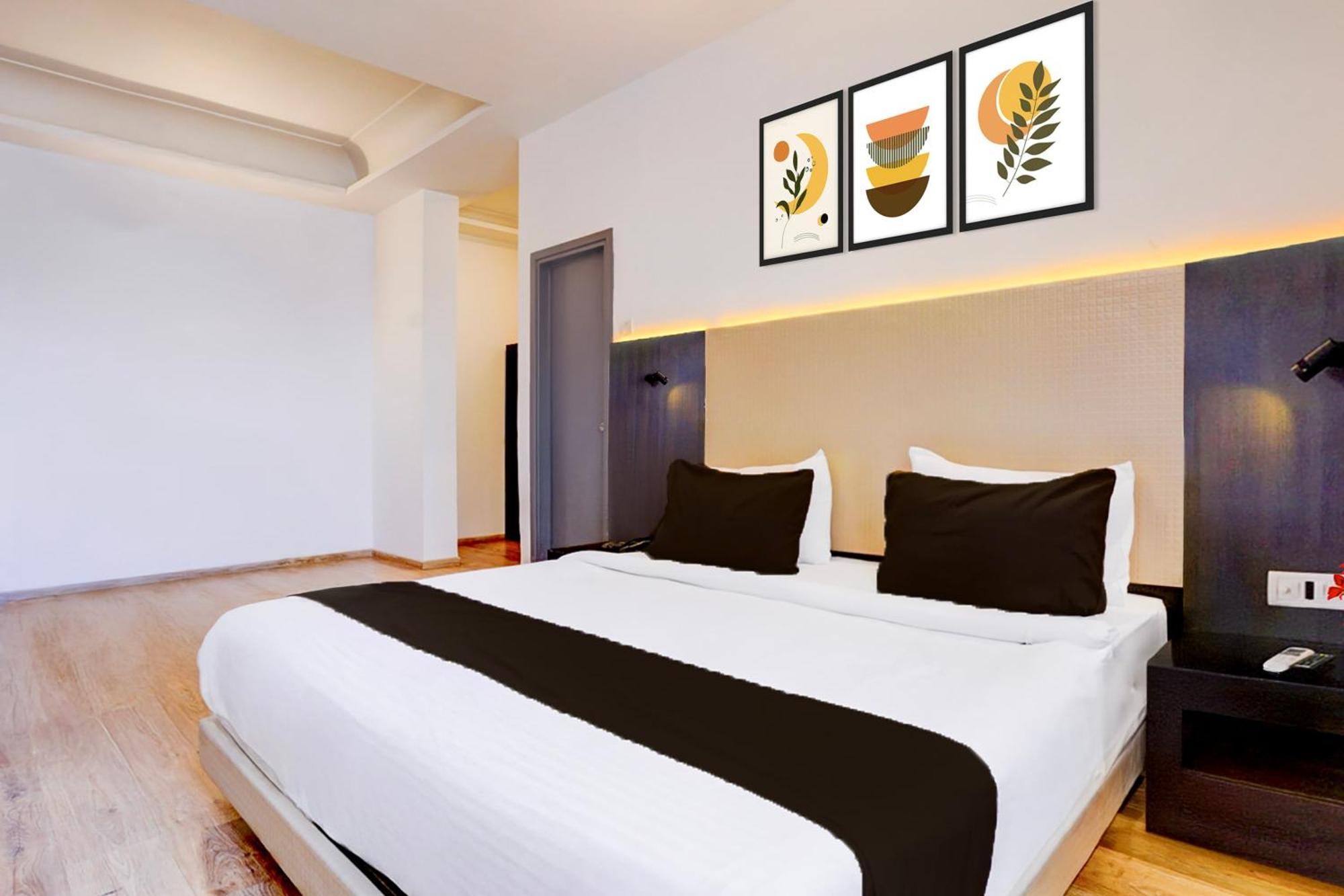 Super Townhouse Exhibition Centre Goregaon Mumbai