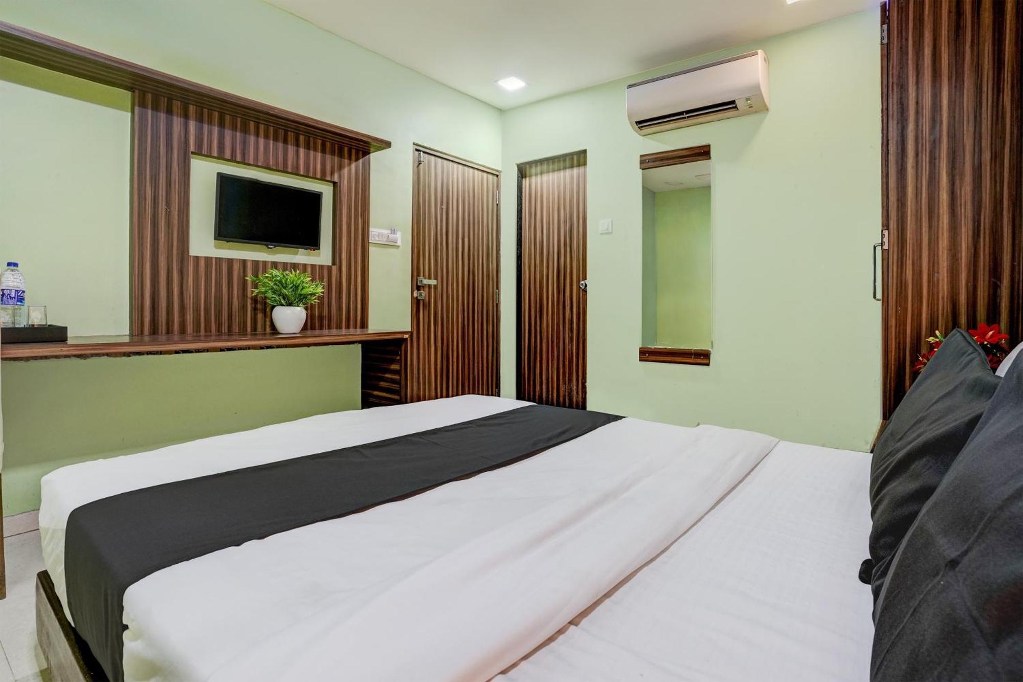 Oyo Blue Sapphire Residency Near Chhatrapati Shivaji International Airport Mumbai