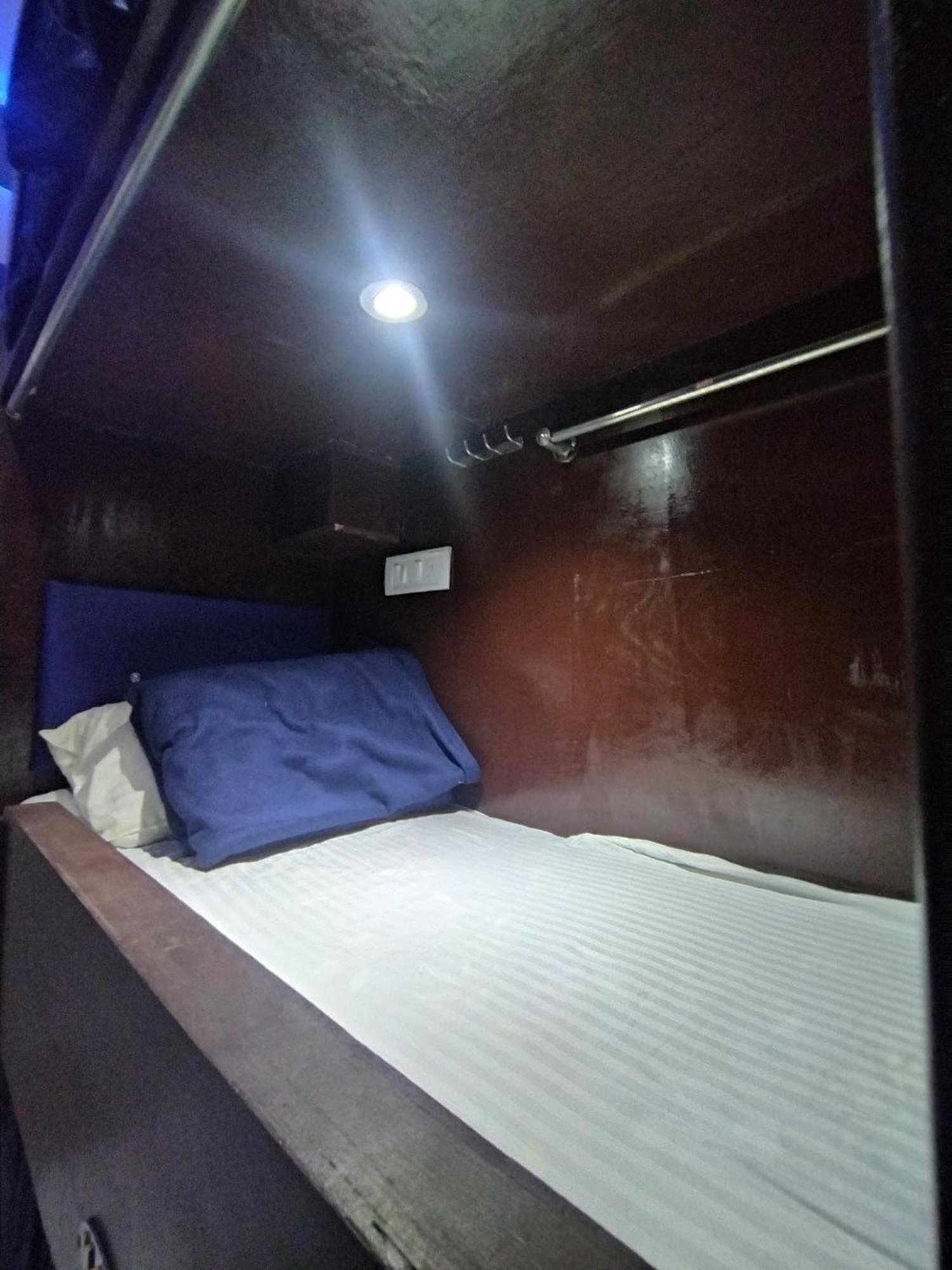 Ayala Pg Ac Deluxe1 Mumbai