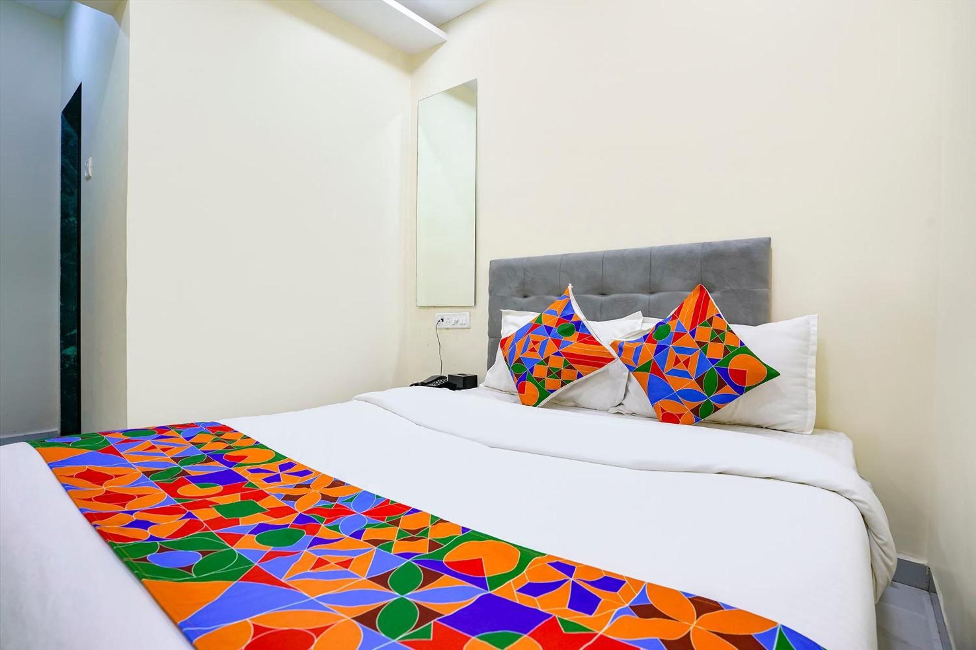 Fabhotel Lexus 5 Hotel