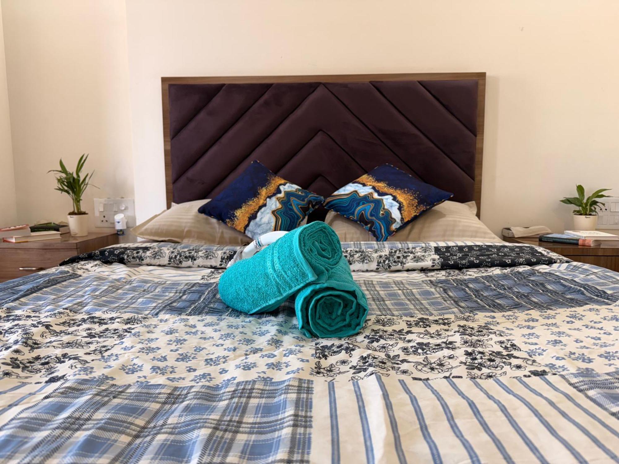 Apartment 1bhk- Modern Spacious Workstay - Livin Mumbai