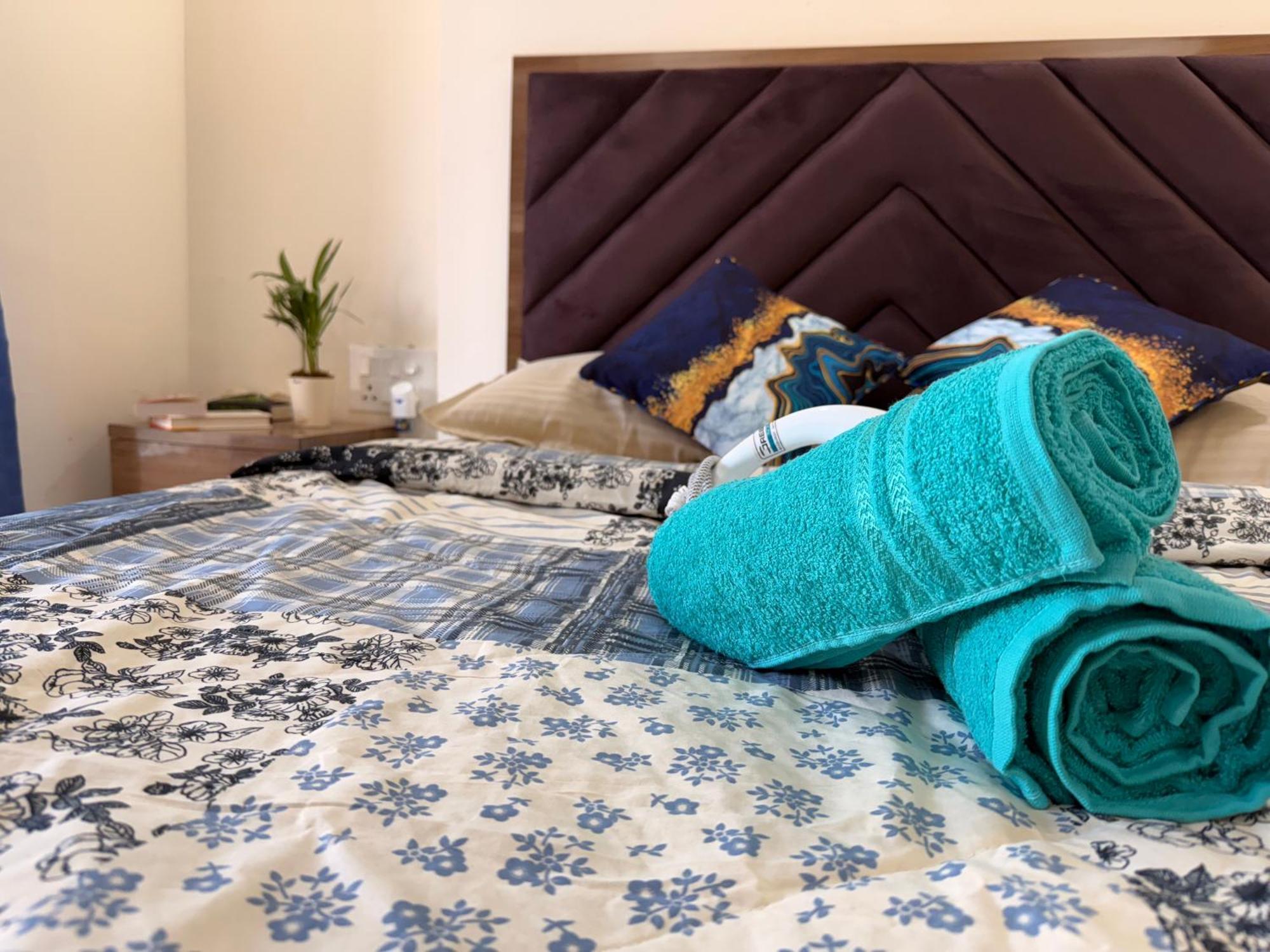 1bhk- Modern Spacious Workstay - Livin Apartment *