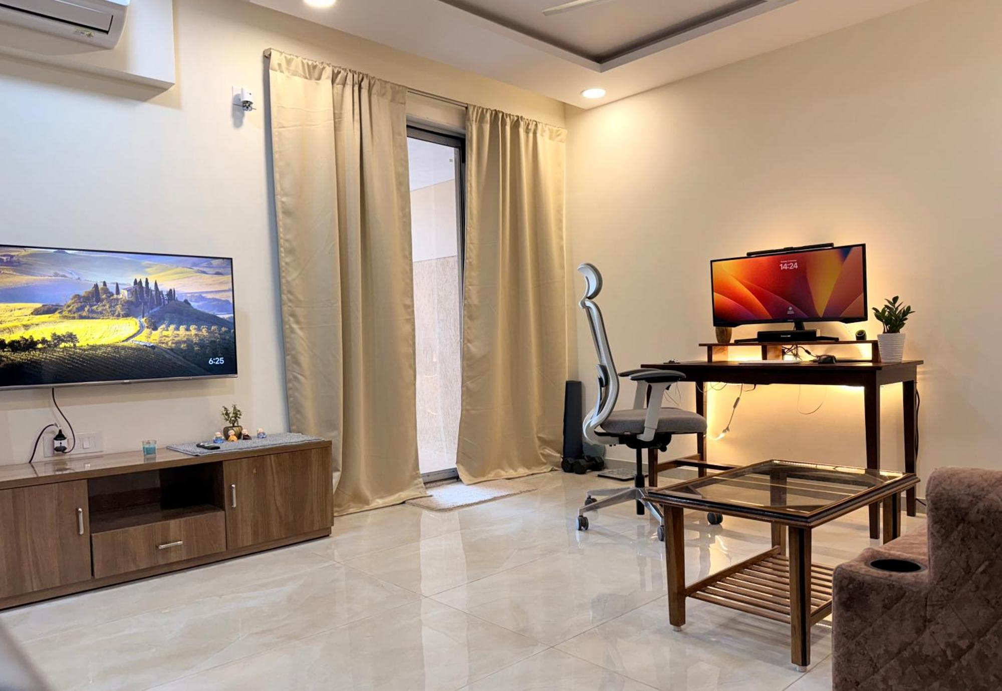 1bhk- Modern Spacious Workstay - Livin Apartment