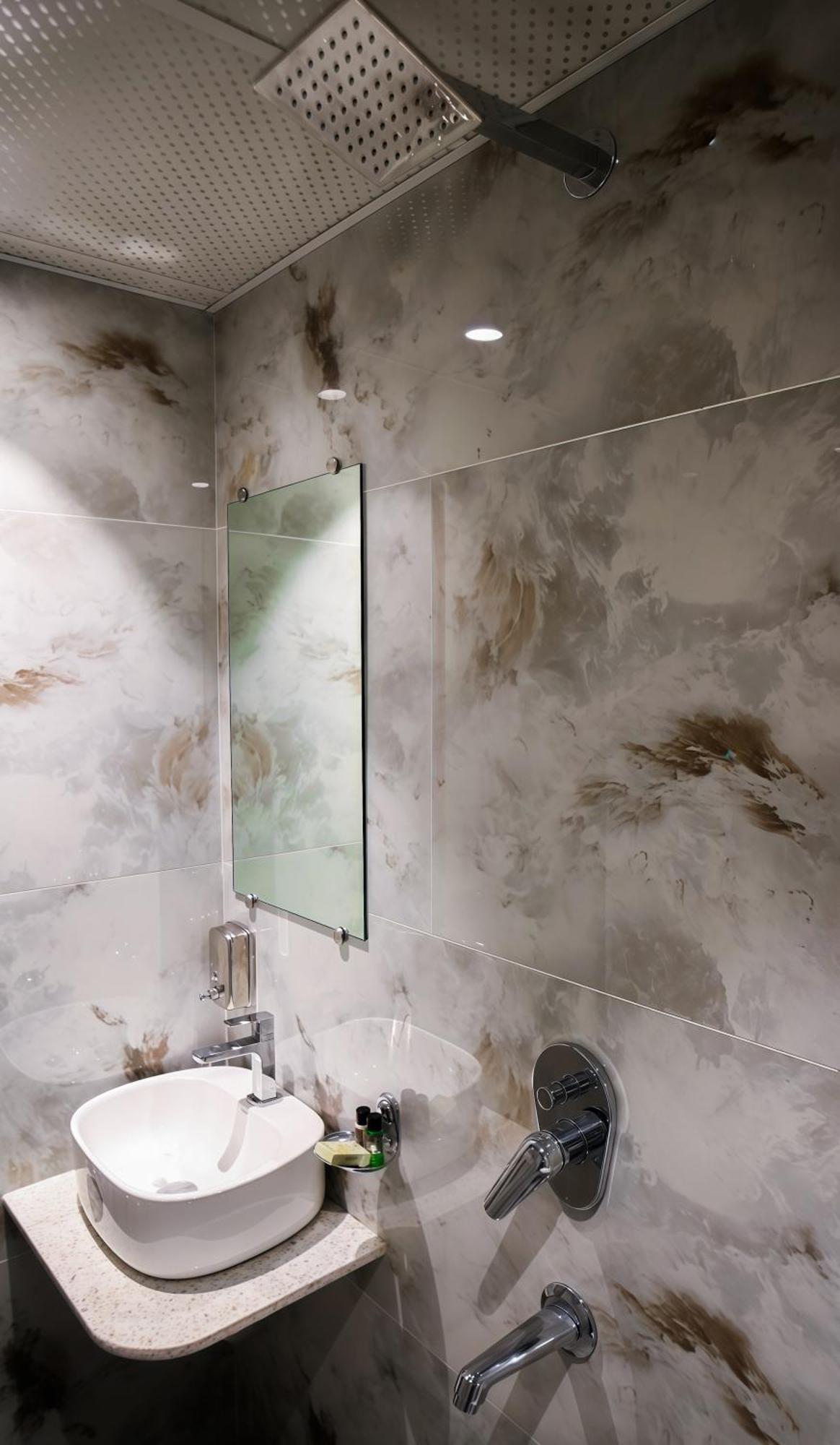 The Falcon - Inn Mumbai