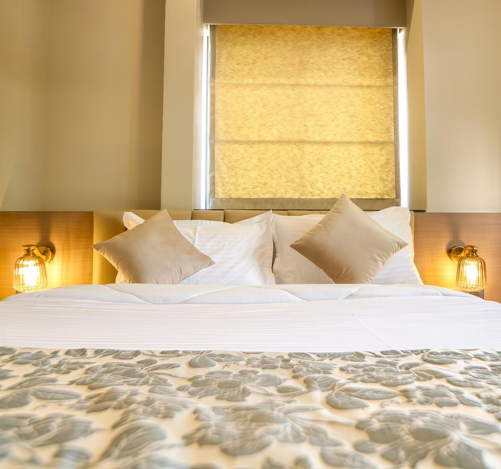 The Falcon 3* Mumbai
