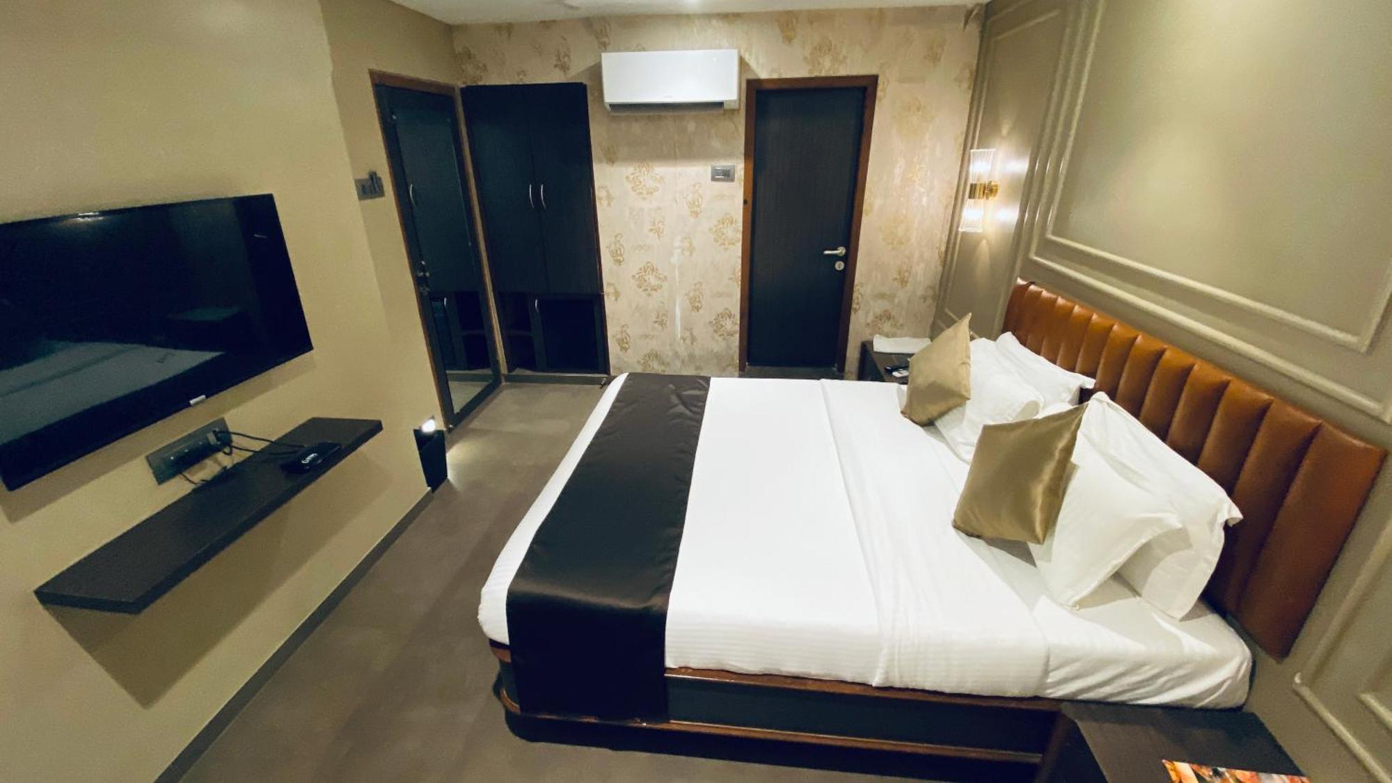 Hotel Gulf Mumbai- The Boutique Colaba 3*