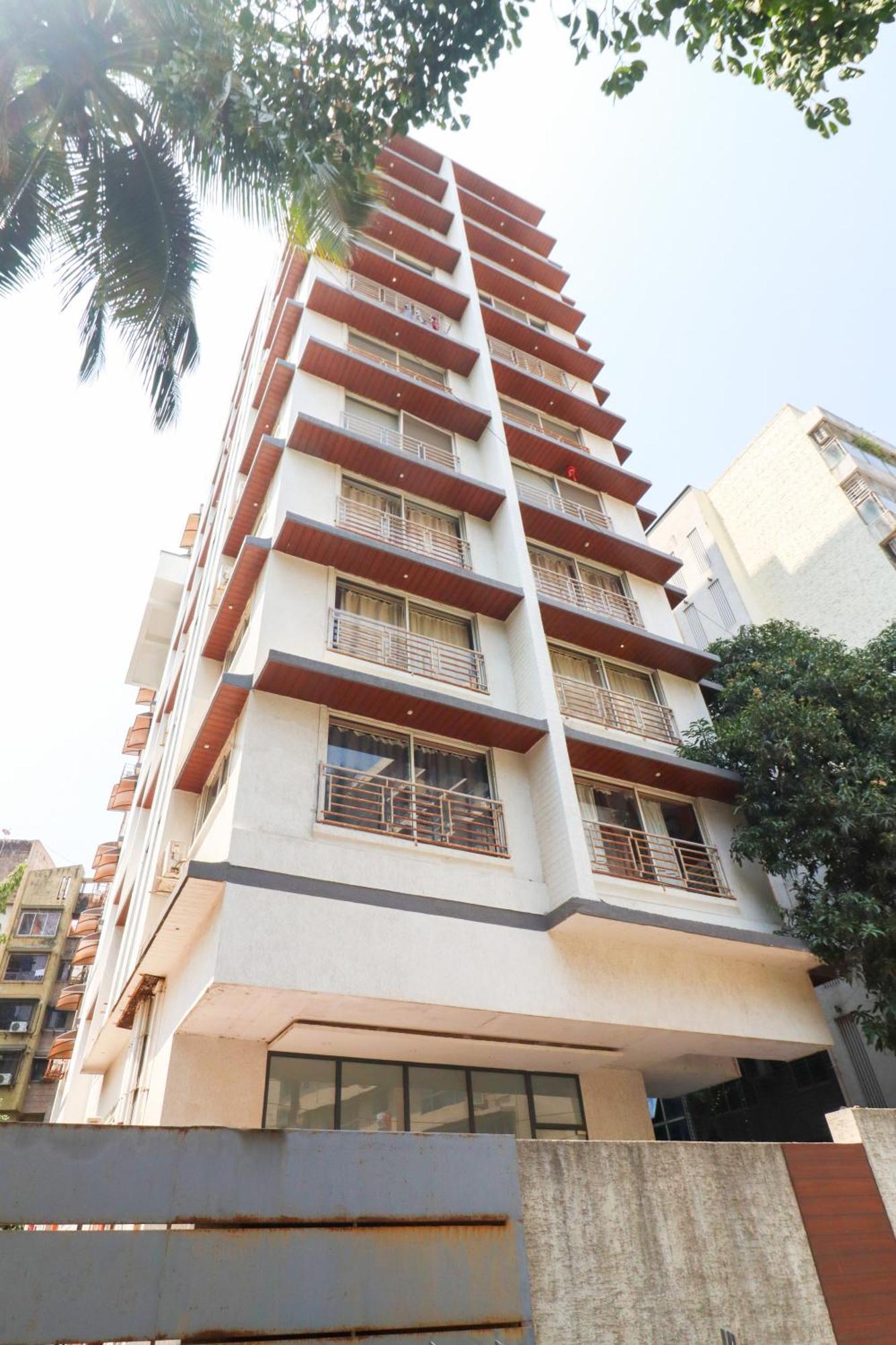 Pinaki Comfort Stay, Parle Apartment