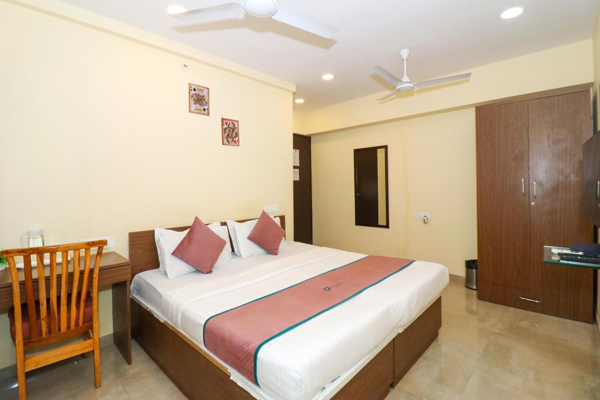 Apartment Pinaki Comfort Stay, Parle