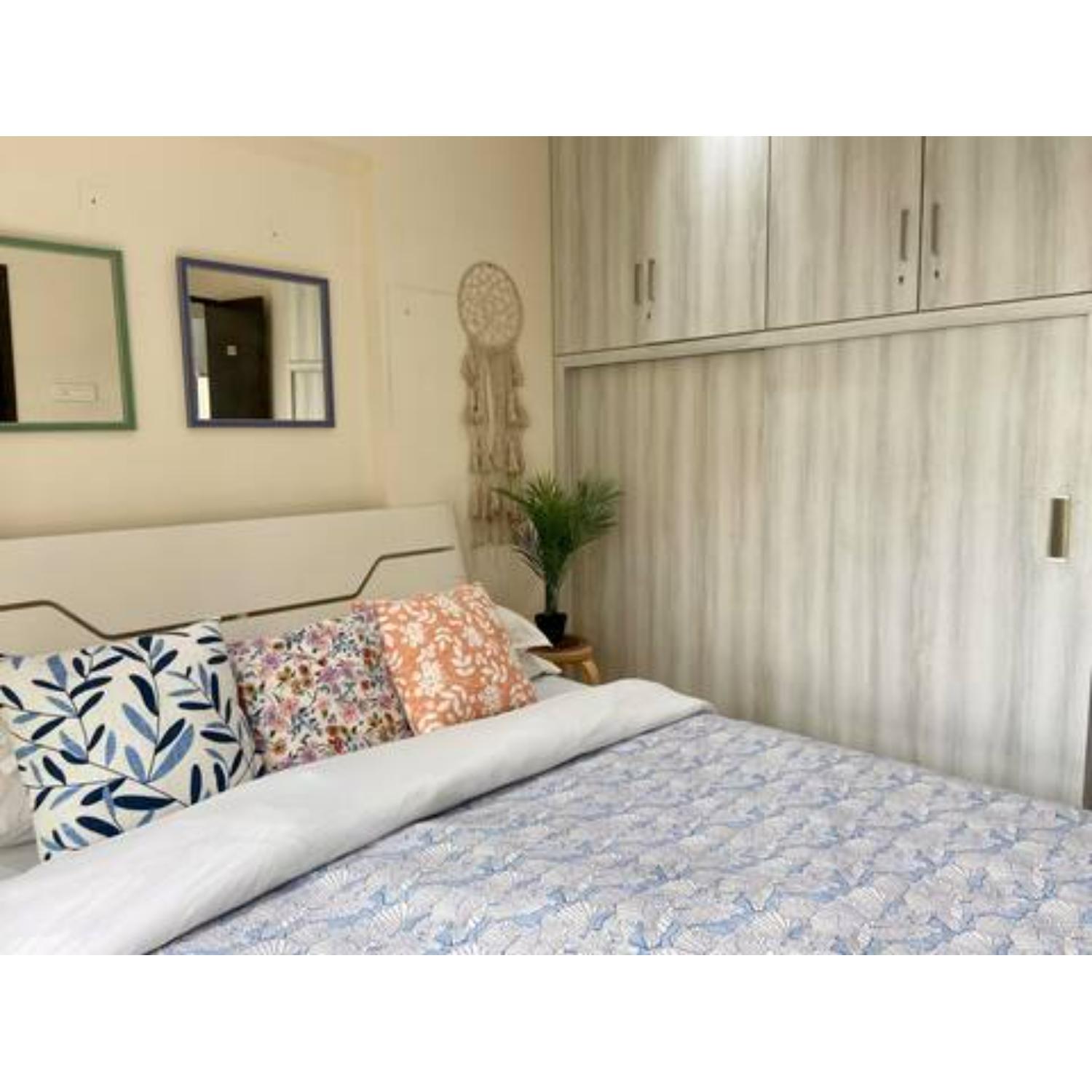 Kakad Classic 360, 16th Rd, Pali Village, Khar West By Connekt Homes Apartment