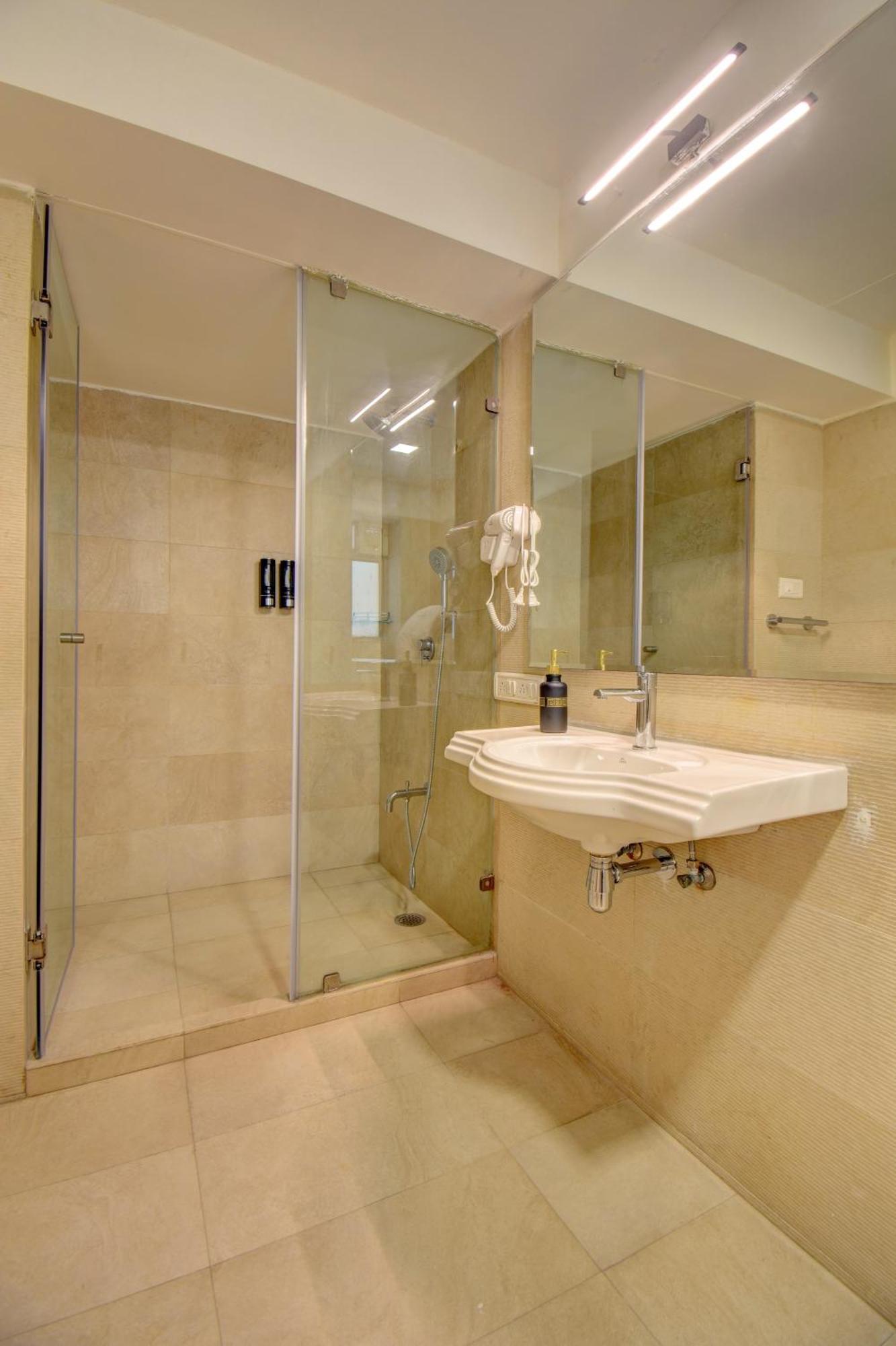 Staywood Suites, Hotel Mumbai