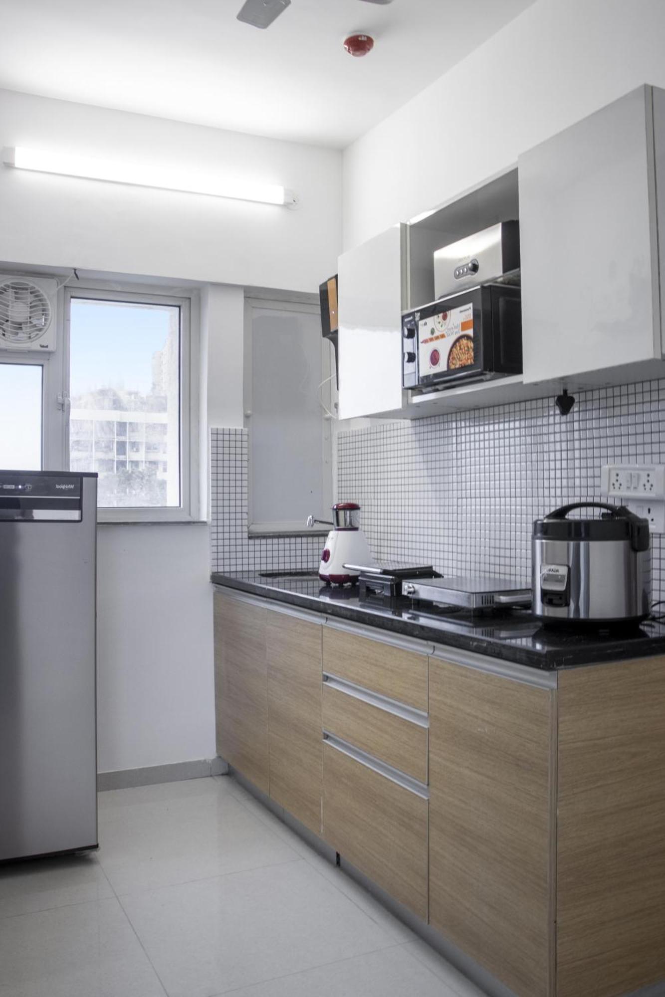 Gagal - Malad Apartment *