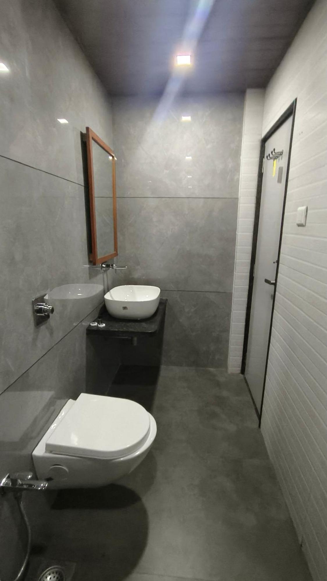 Smooth Checkin By Sion Triton - 2* Mumbai