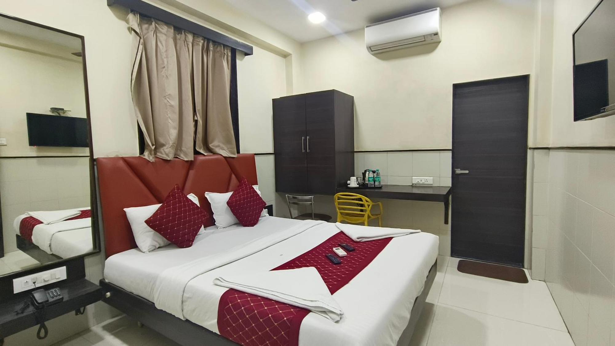 Smooth Checkin By Sion Triton - Hotel