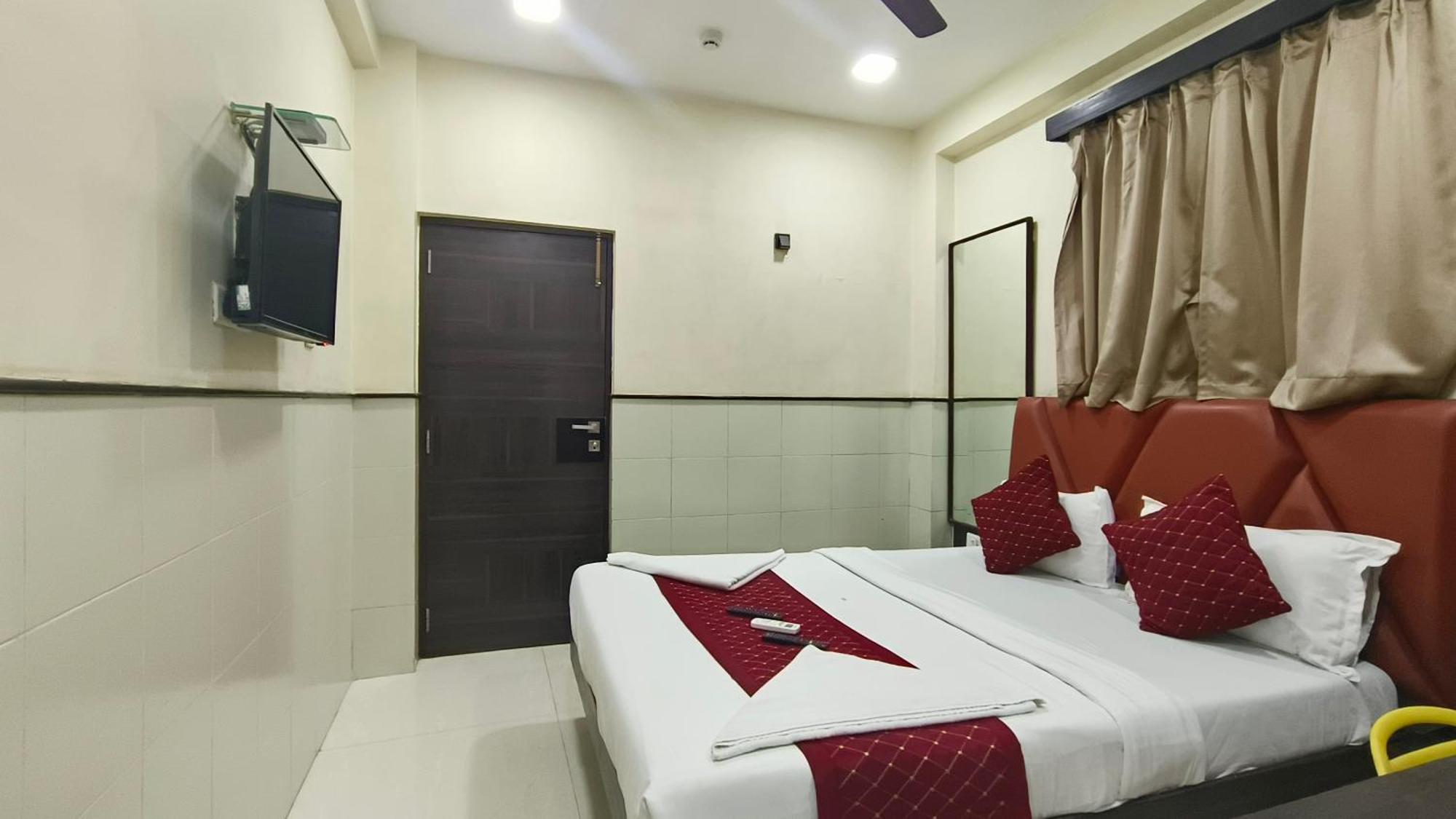 Hotel Smooth Checkin By Sion Triton -