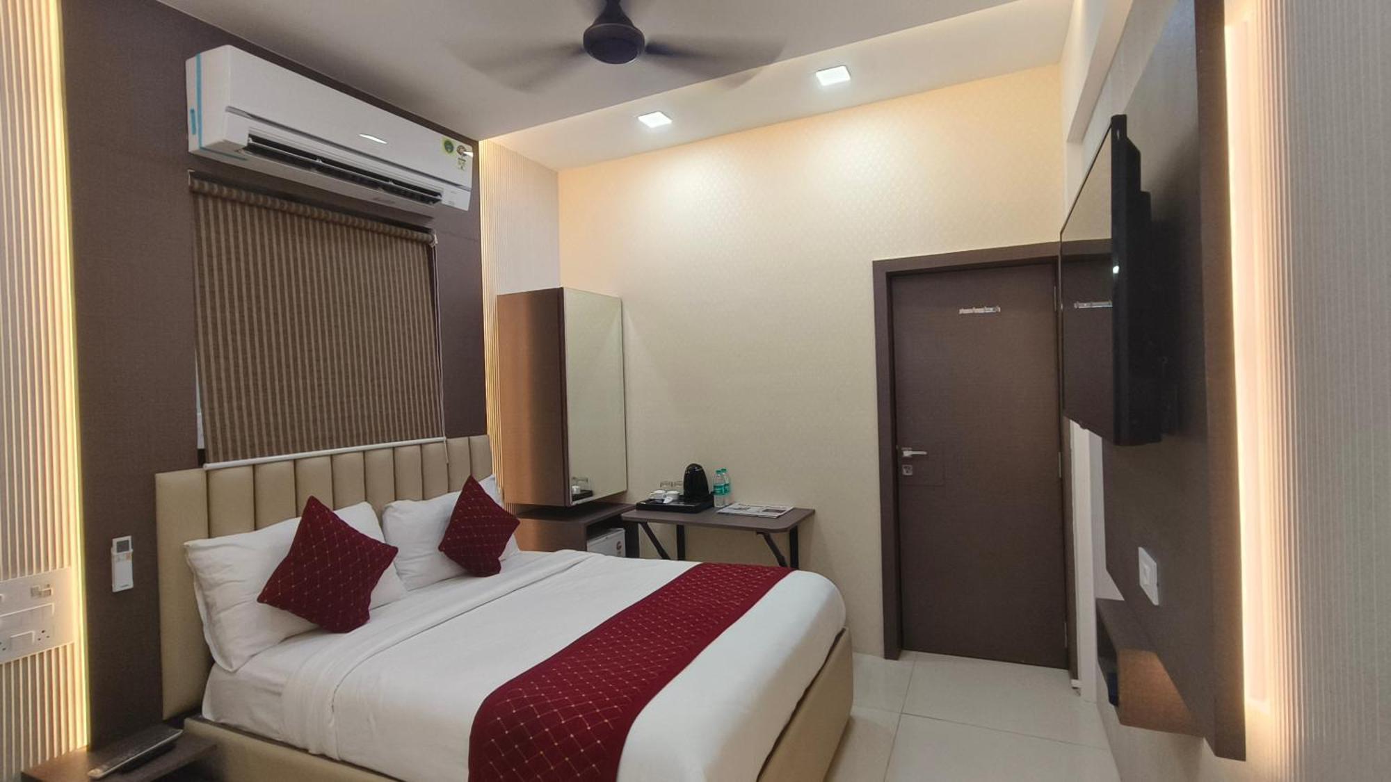 Smooth Checkin By Sion Triton - Hotel Mumbai