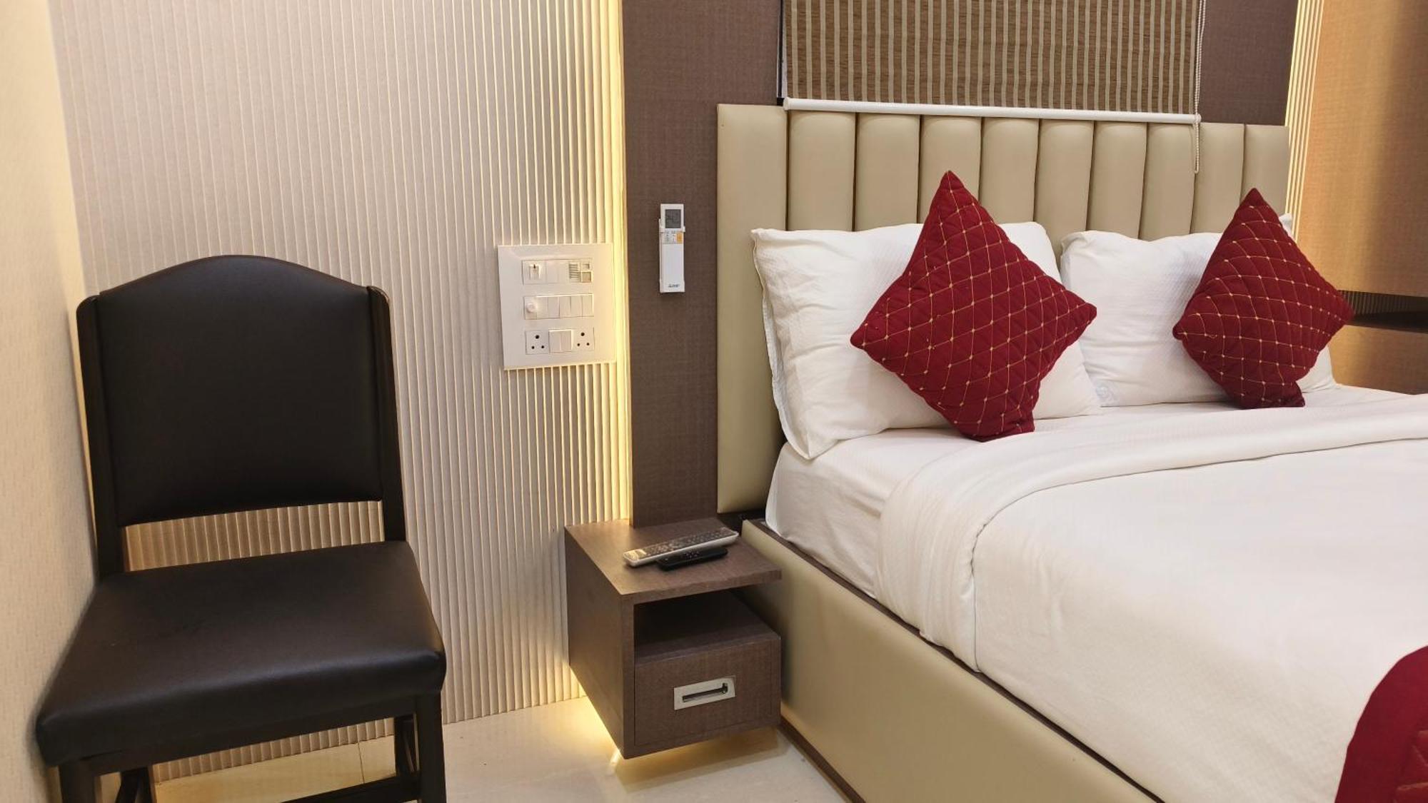Hotel Smooth Checkin By Sion Triton - 2*
