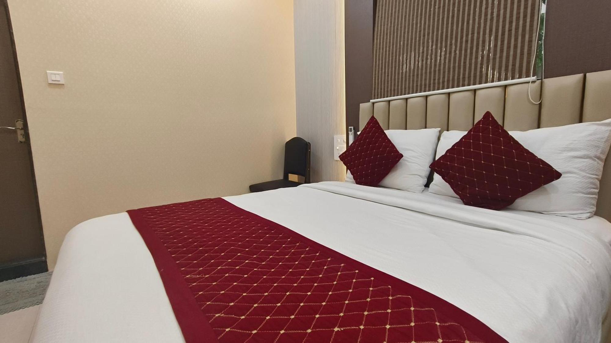 Hotel Smooth Checkin By Sion Triton -