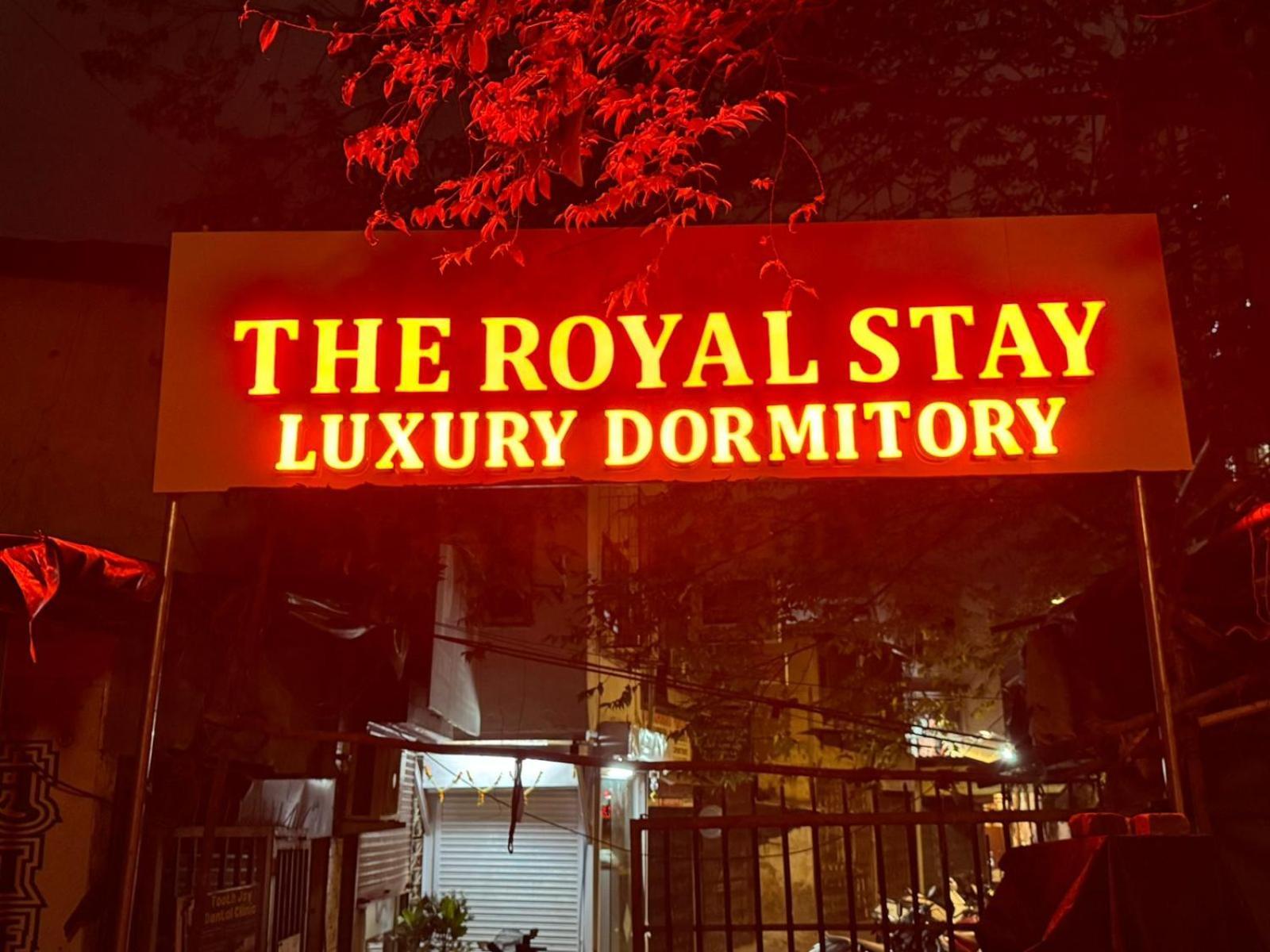 Hotel The Royal Luxury