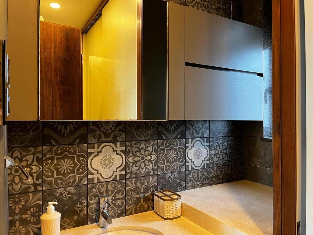 Blue Vista - Lux 5bhk *