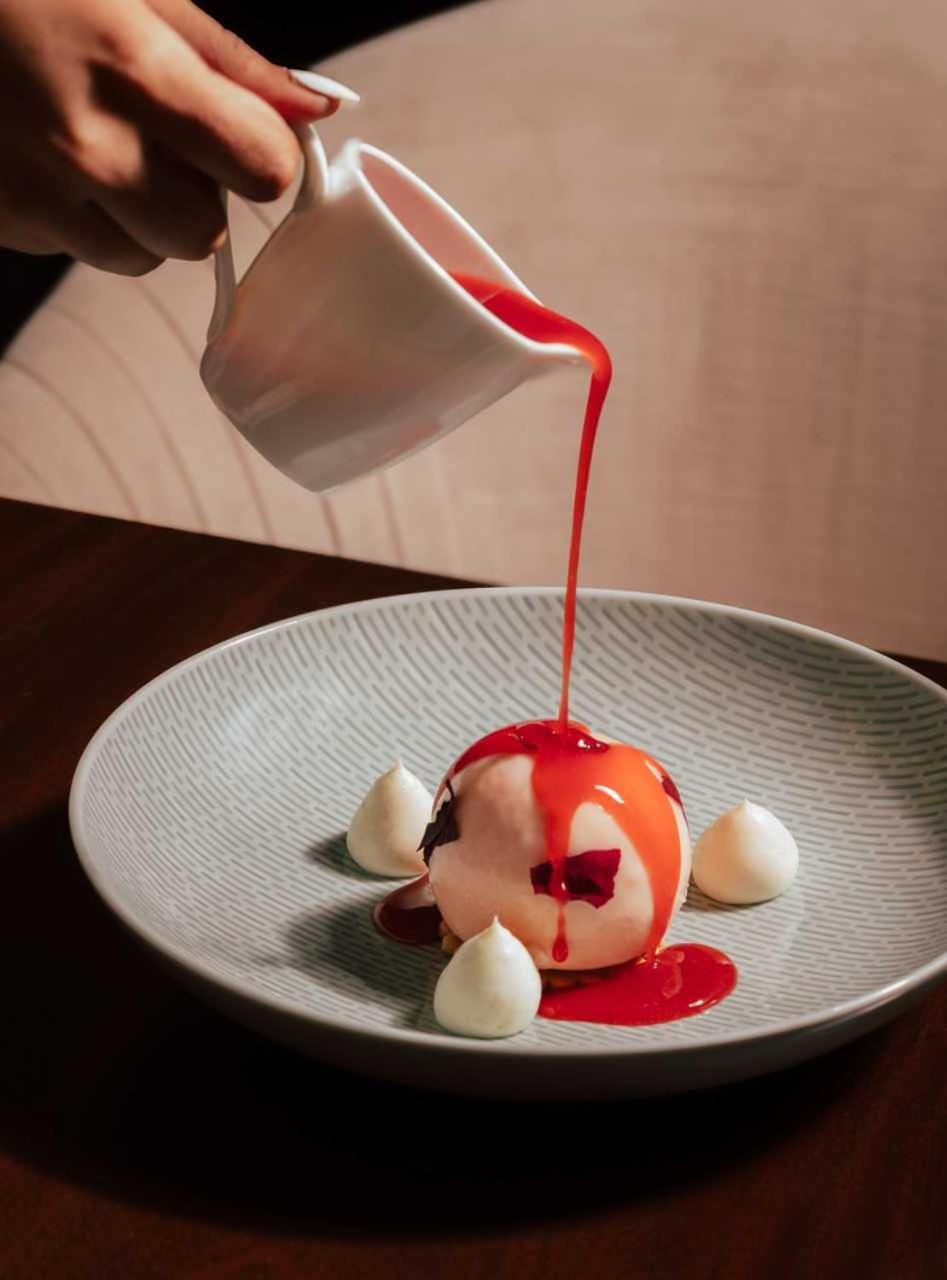 Four Seasons Hotel 5*