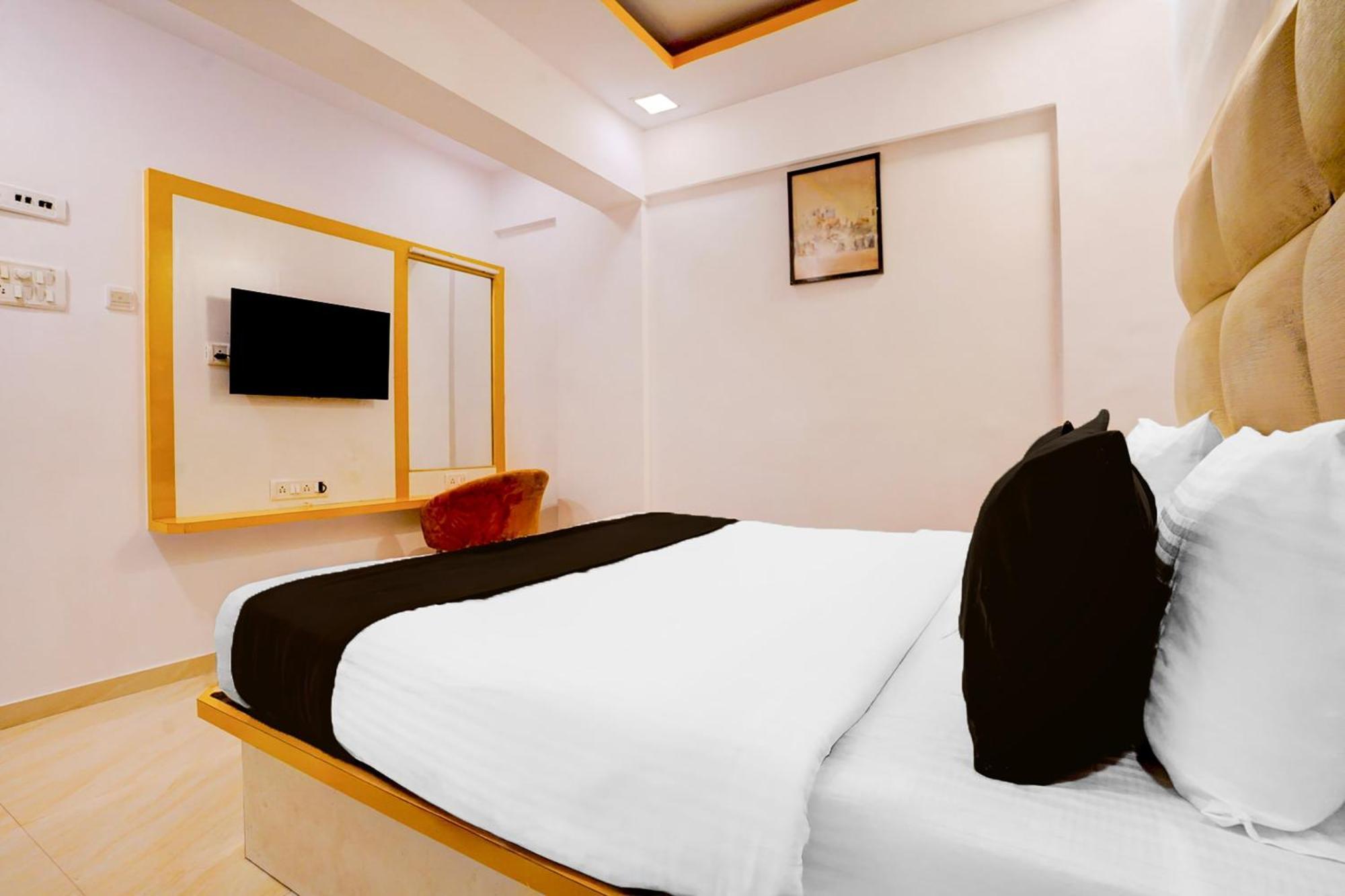 Super Collection O Andheri West Near Kokilaben Hospital Hotel 3*