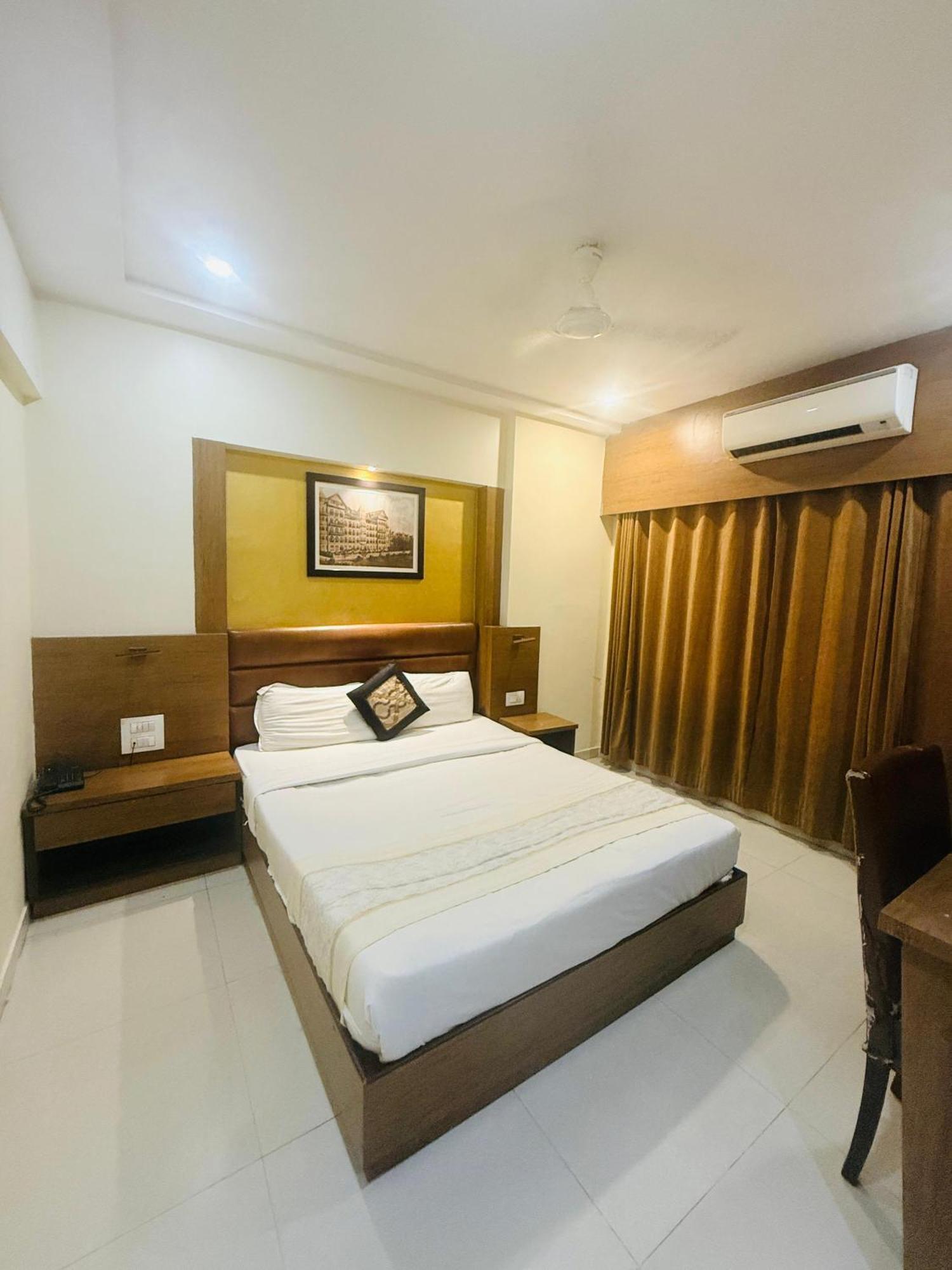 Hotel Crystal Luxury Inn- Bandra Mumbai