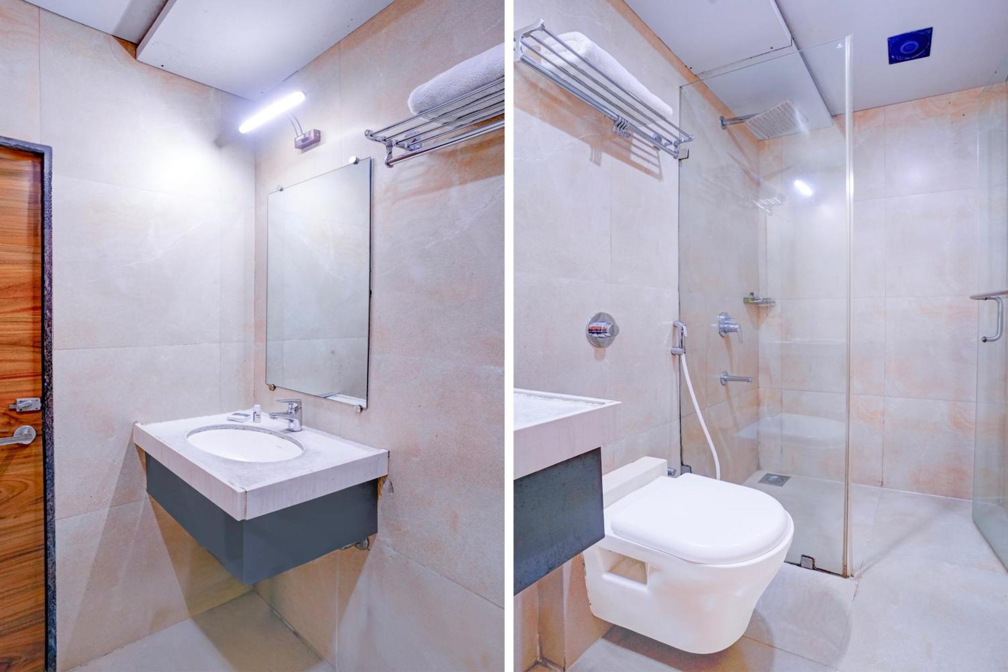 Super Townhouse Oak Times Square Le Western Hotel 3*