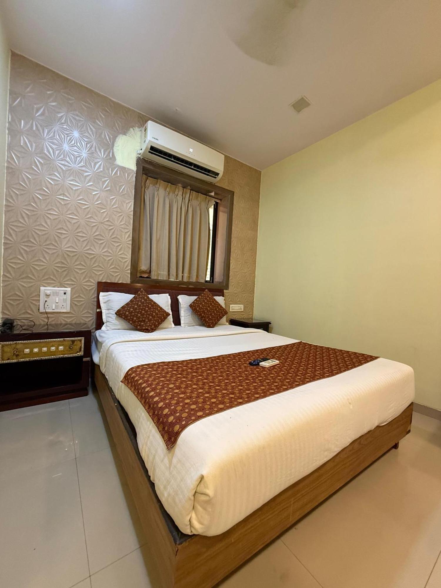 Guest house Gold Coast Mumbai