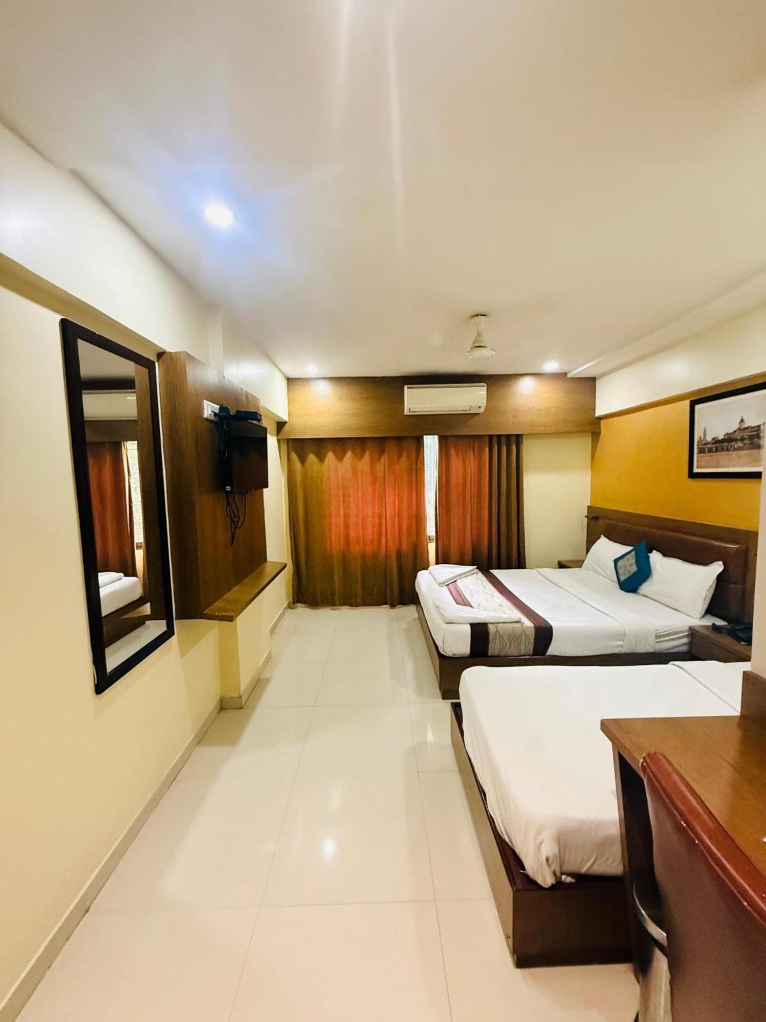 Crystal Luxury Inn- Bandra 3* Mumbai