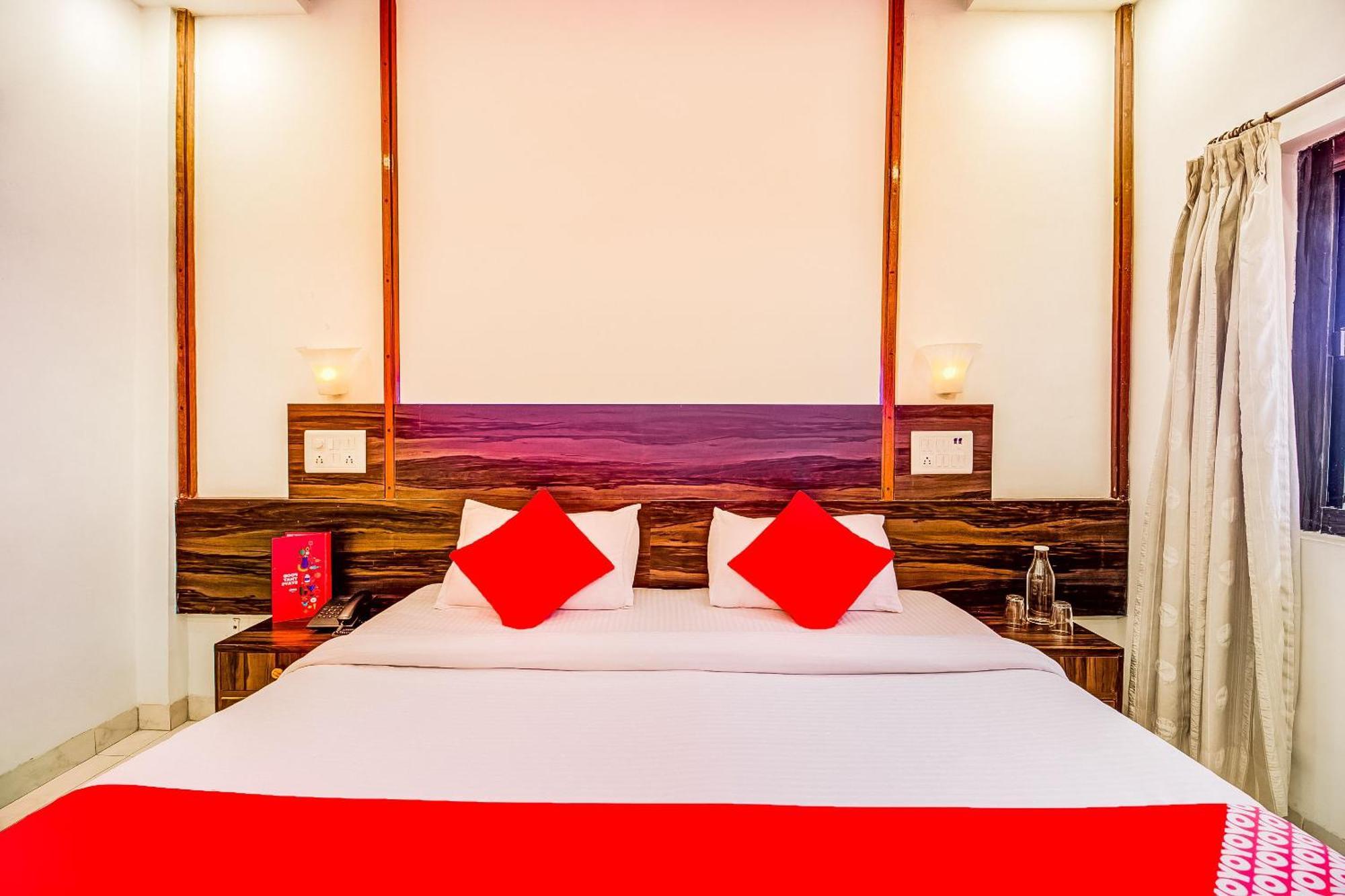 Collection O Panchratna Hotel
