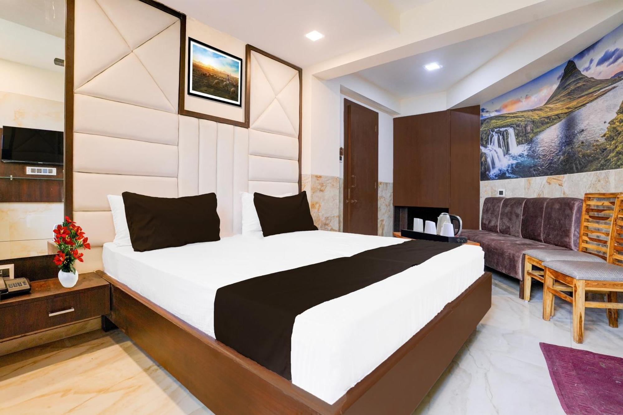 Super Collection O Kalyan East Hotel