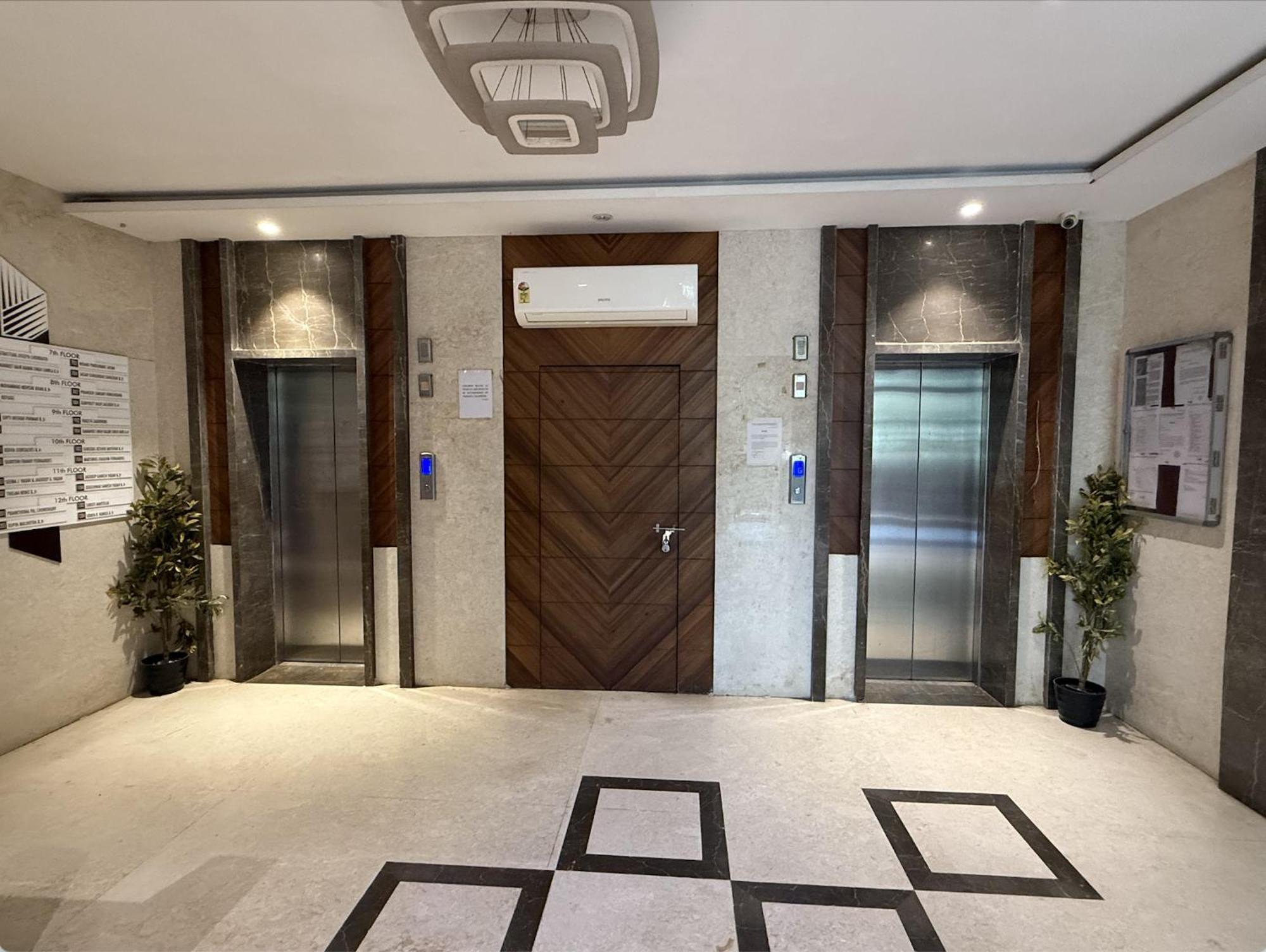 Apartment 1bhk Modern Cozy Flat At Prime Location Livin Cove *