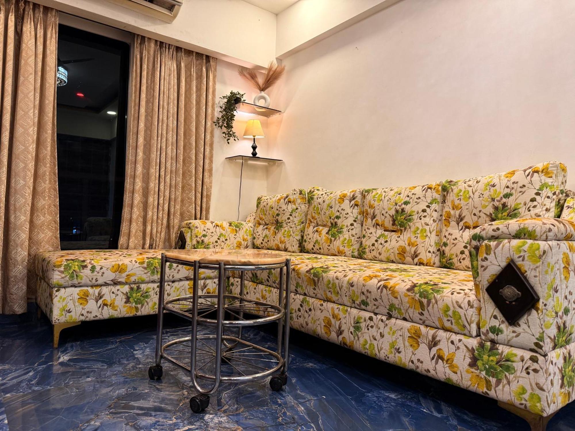 1bhk Modern Cozy Flat At Prime Location Livin Cove